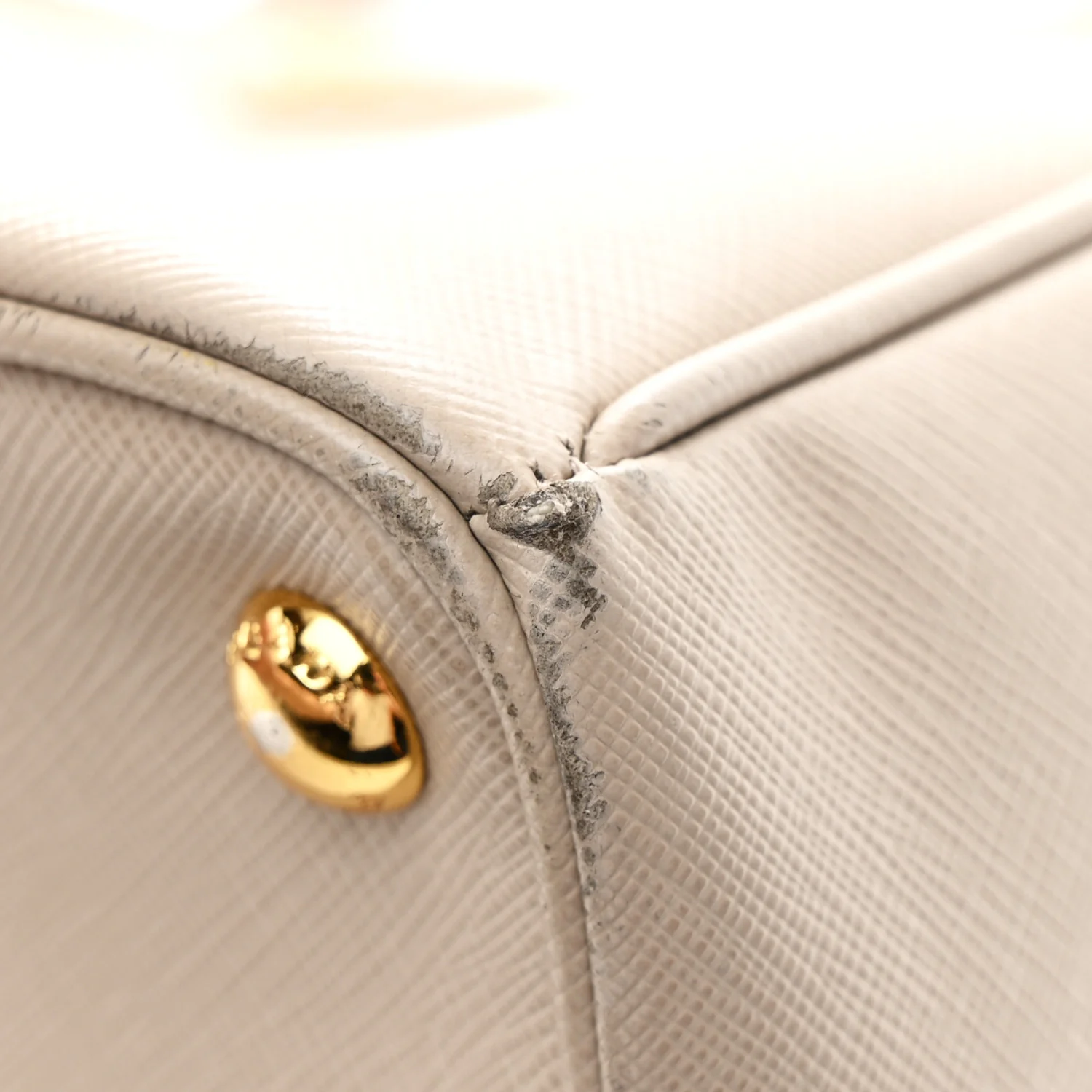 Saffiano Medium Galleria Double Zip Tote Pomice - Image 11