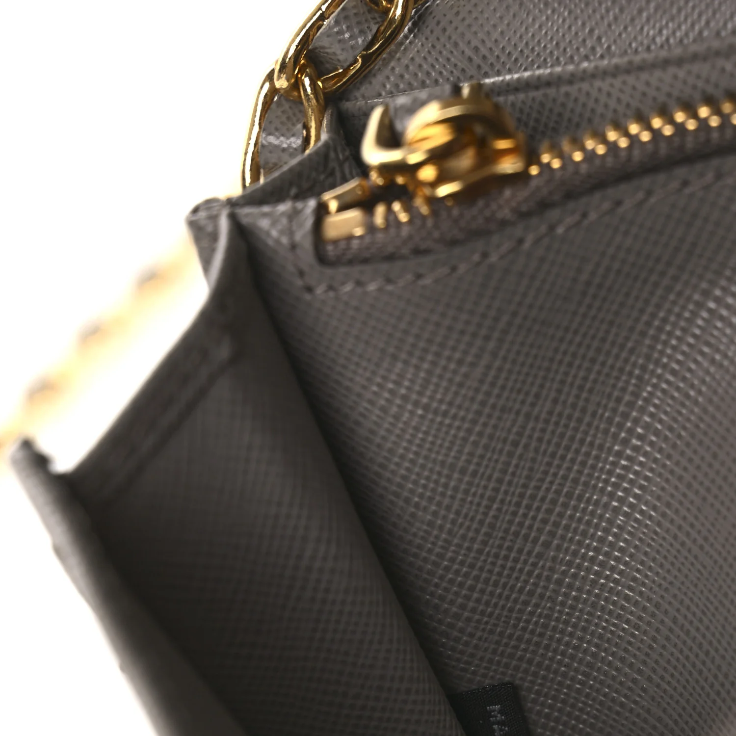 Saffiano Metal Oro Chain Wallet Argilla - Image 7