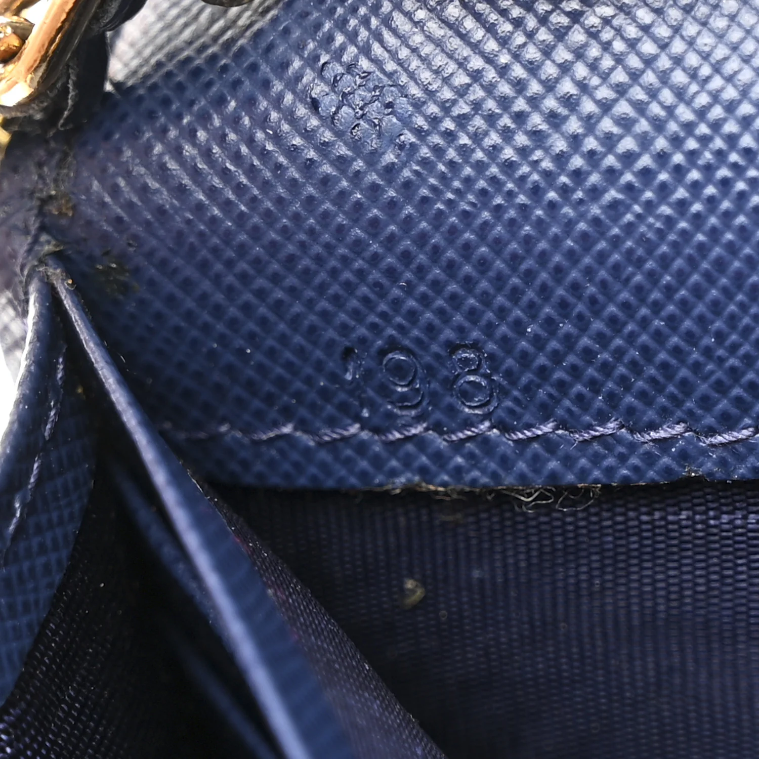 Saffiano Metal Oro Chain Wallet Bleuette - Image 8
