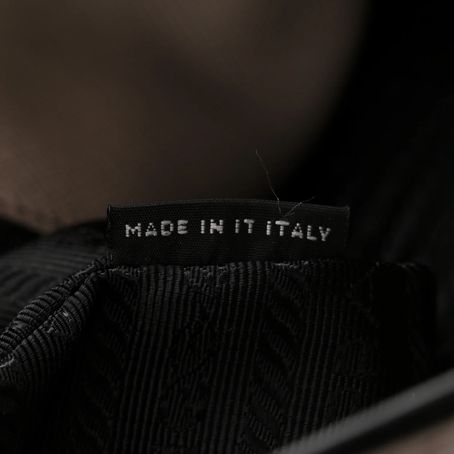 Saffiano Shopping Tote Argilla - Image 7
