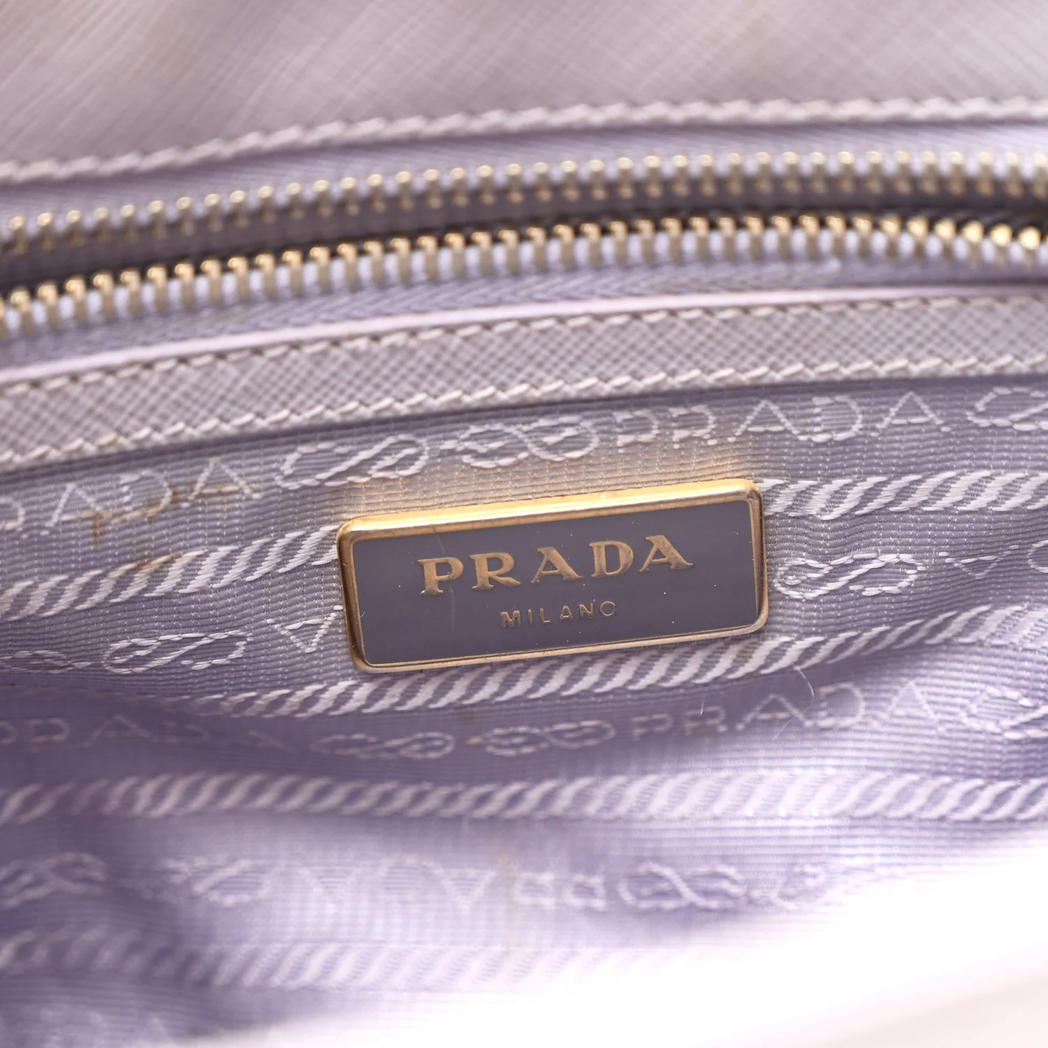 Saffiano Small Galleria Double Zip Tote Glicine - Image 11