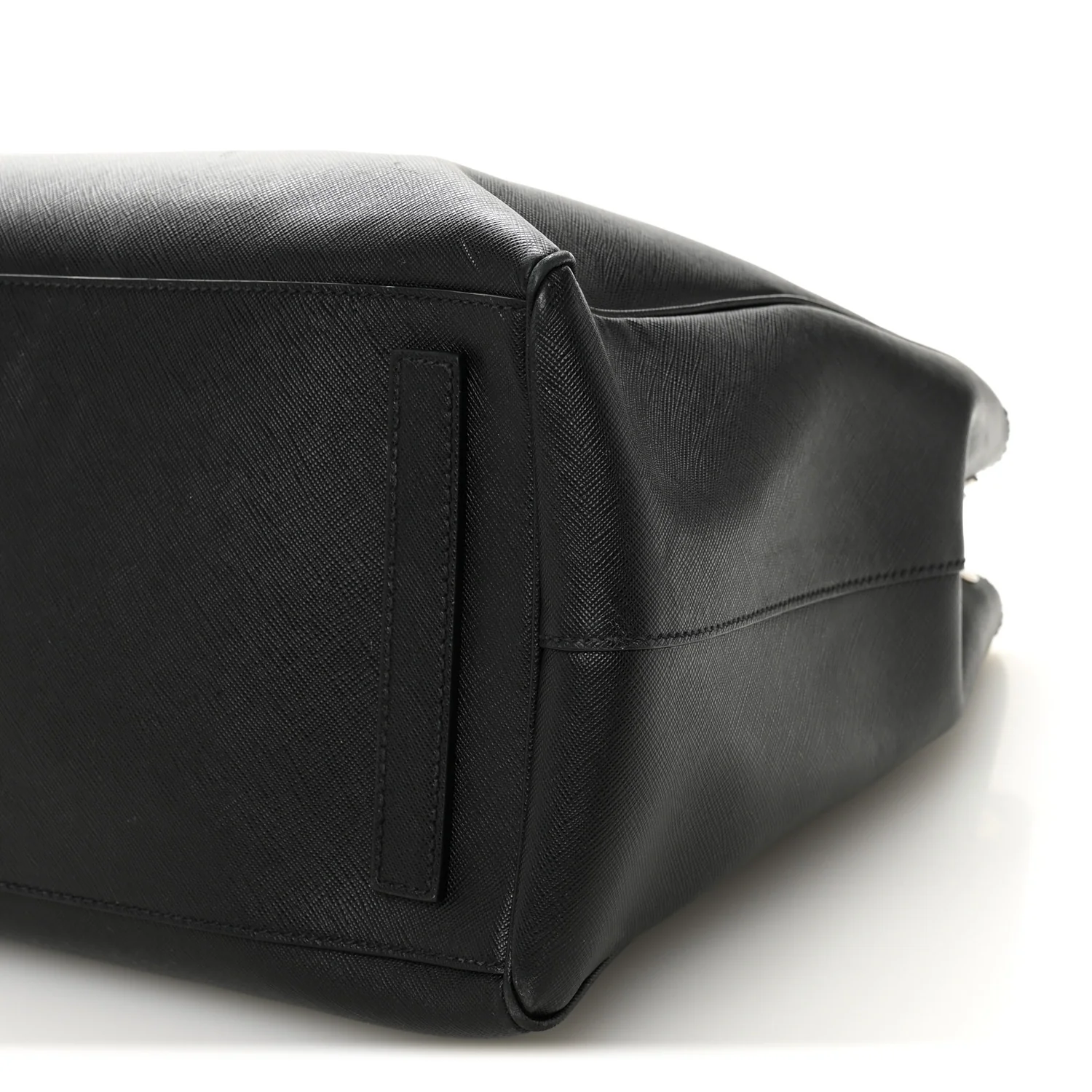Saffiano Travel Extra Large Galleria Double Zip Black - Image 10
