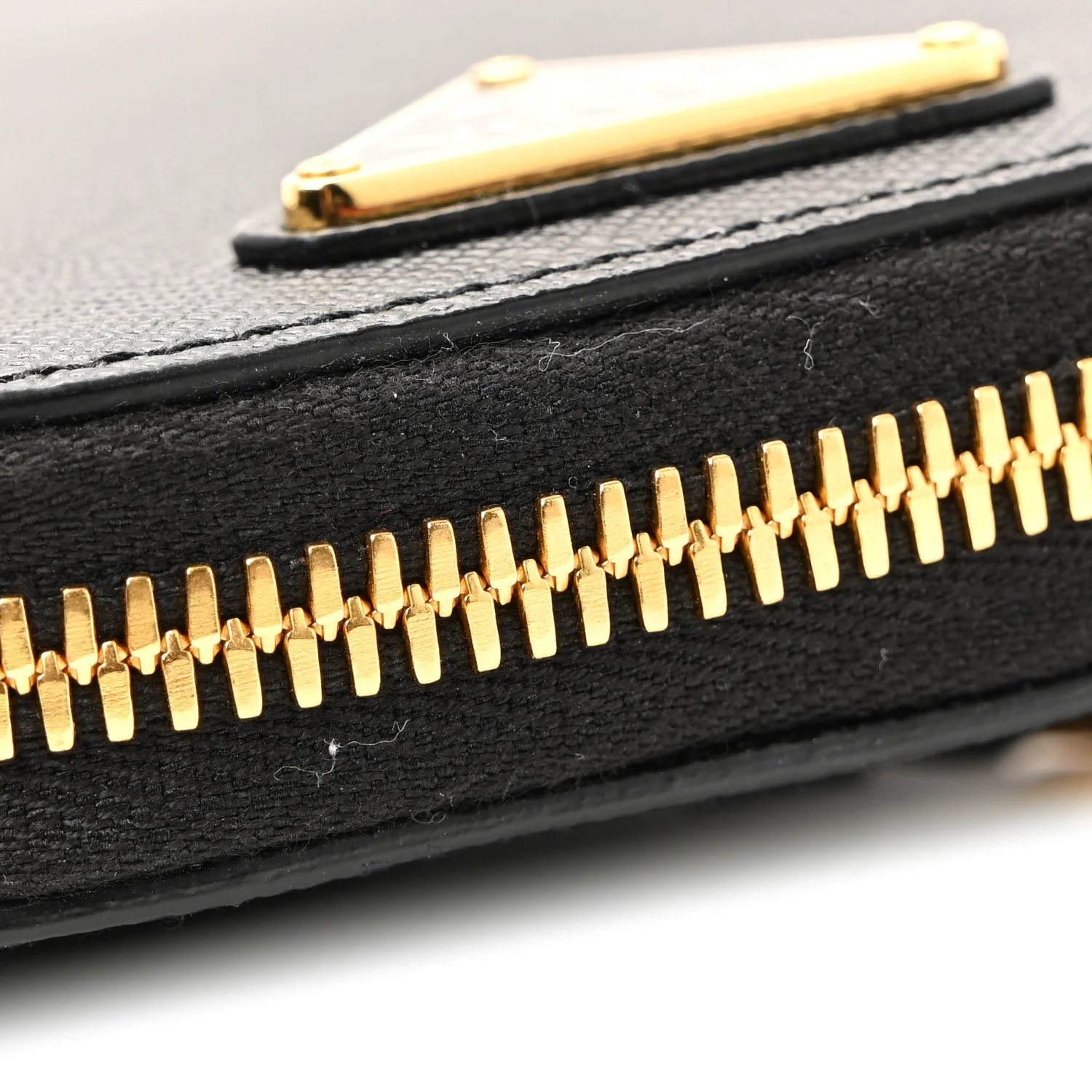 Saffiano Triangle Mini Bag Black - Image 28