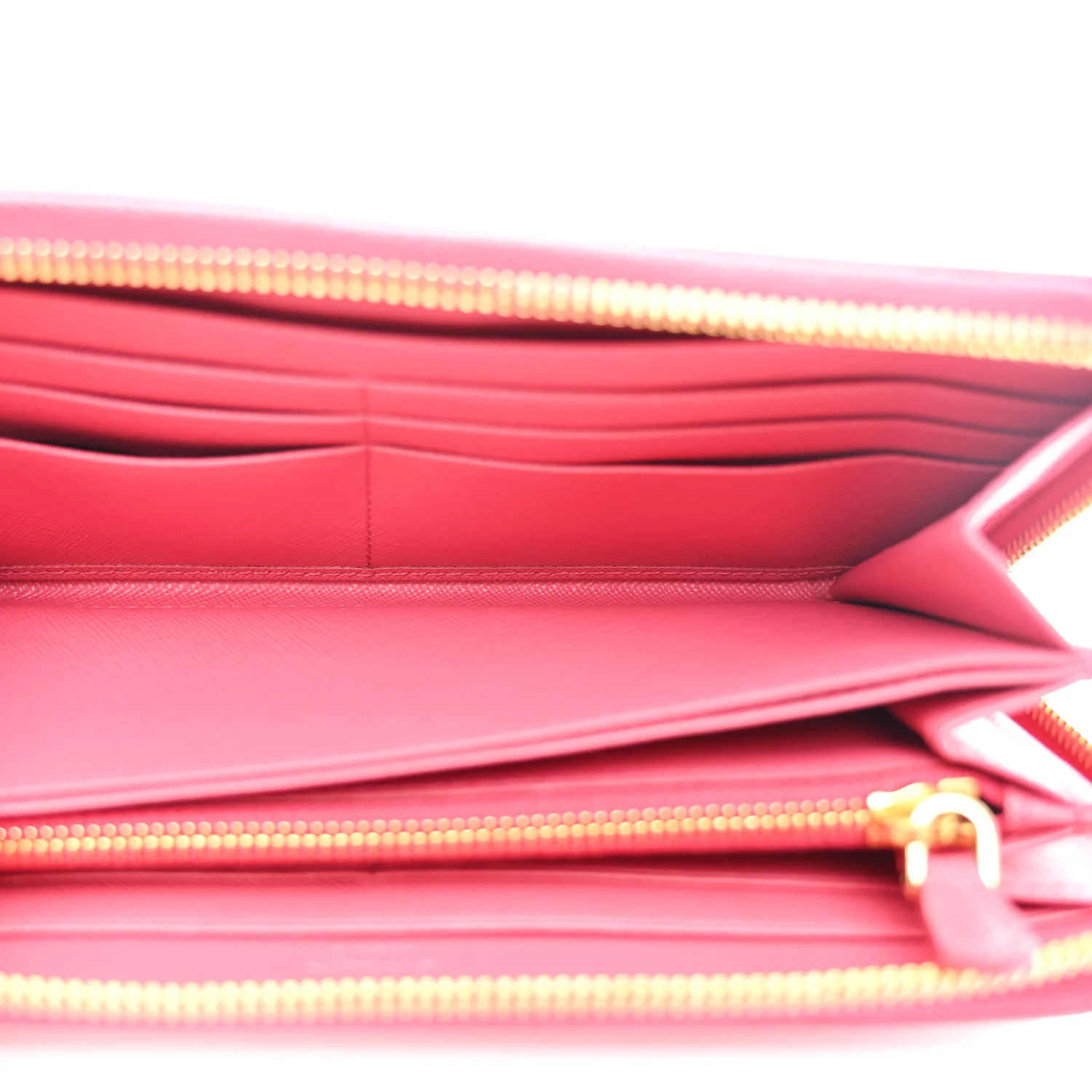 Saffiano Triangle Zip Around Wallet Peonia - Image 5