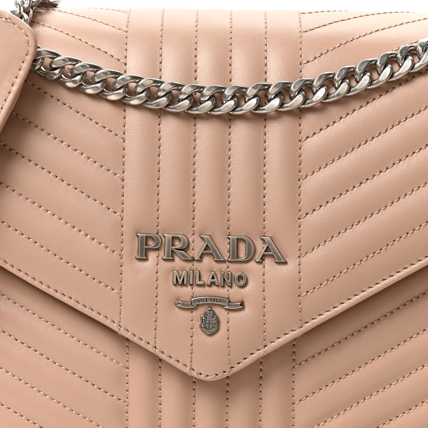 Soft Calfskin Impunture Diagramme Chain Crossbody Bag Cipria - Image 8
