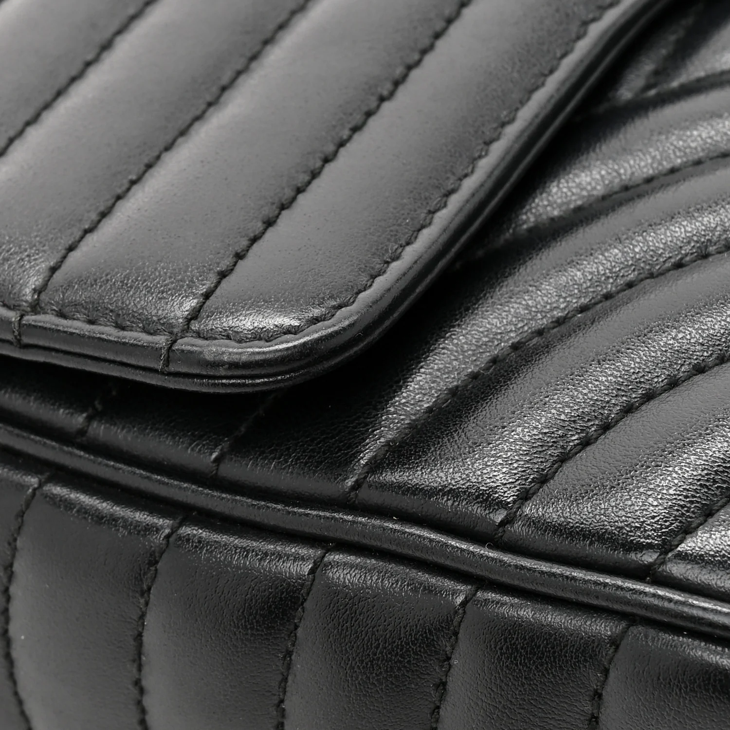 Soft Calfskin Impunture Diagramme Medium Chain Flap Shoulder Bag Black - Image 19