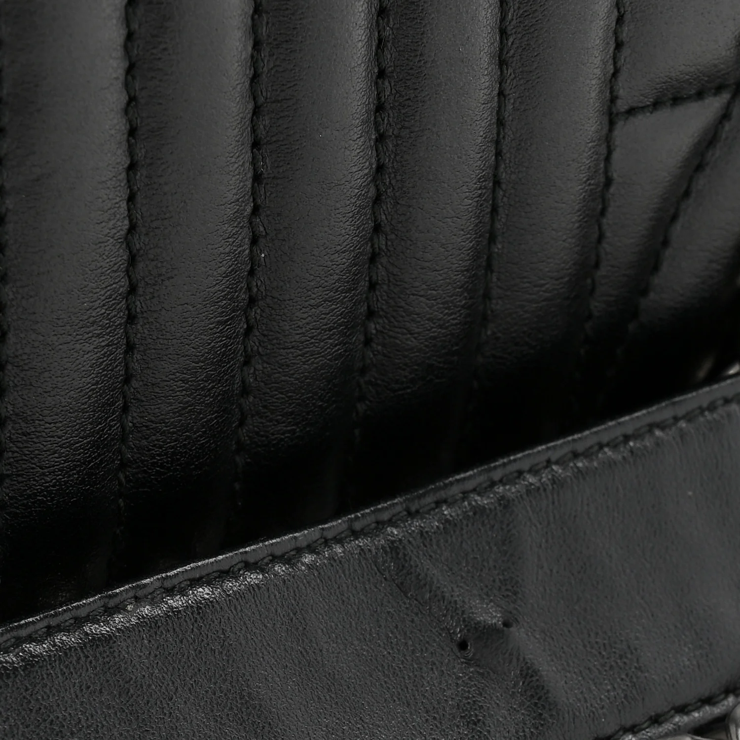 Soft Calfskin Impunture Diagramme Medium Chain Flap Shoulder Bag Black - Image 24