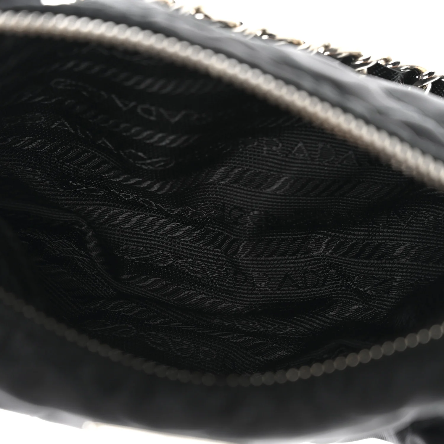 Tessuto Nylon Saffiano Impunturato Quilted Barrel Pochette Black - Image 4