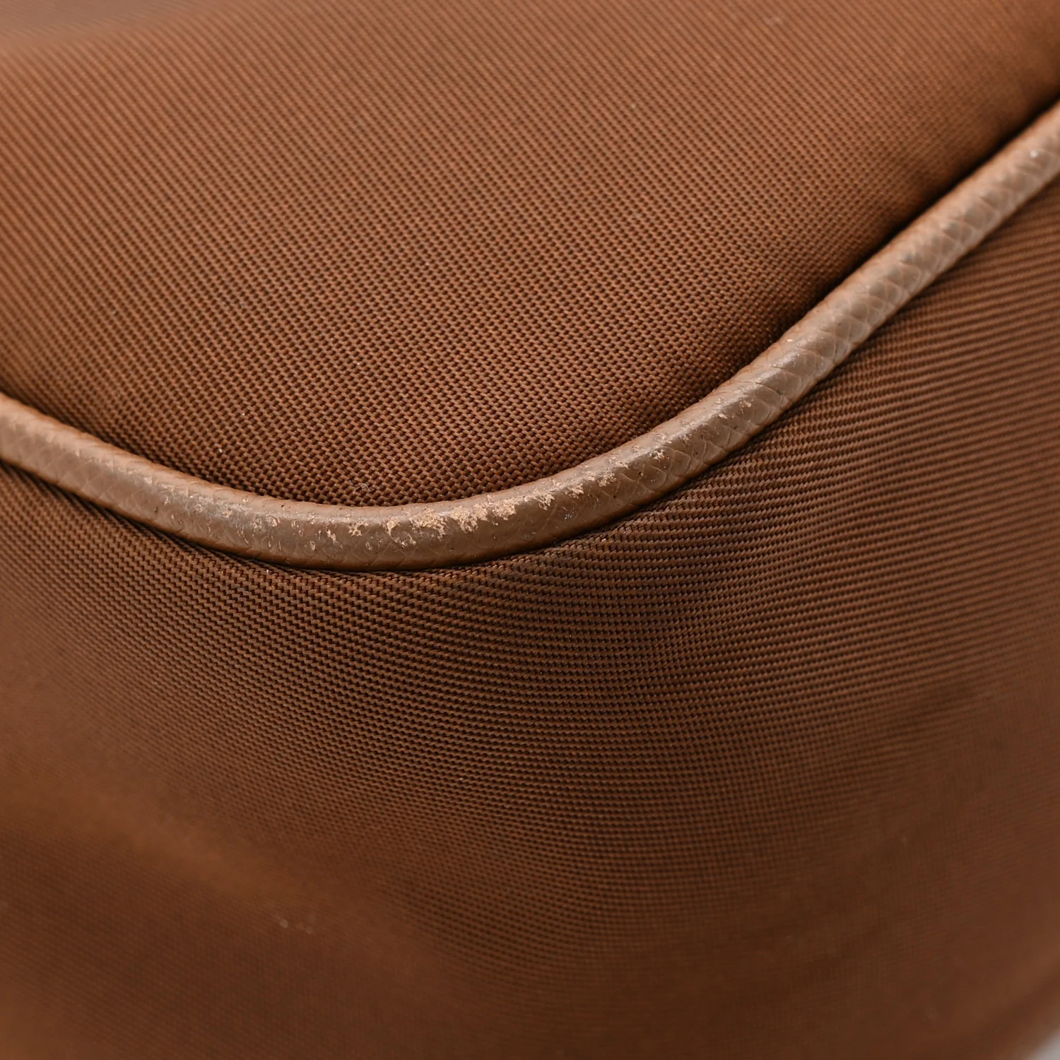 Tessuto Nylon Saffiano Re-Edition 2005 Shoulder Bag Cacao - Image 12