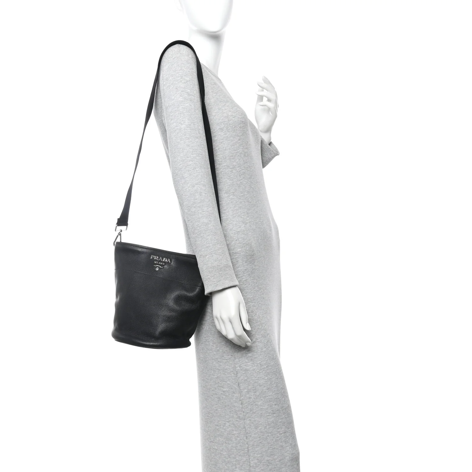 Vitello Daino Bucket Bag Black - Image 2