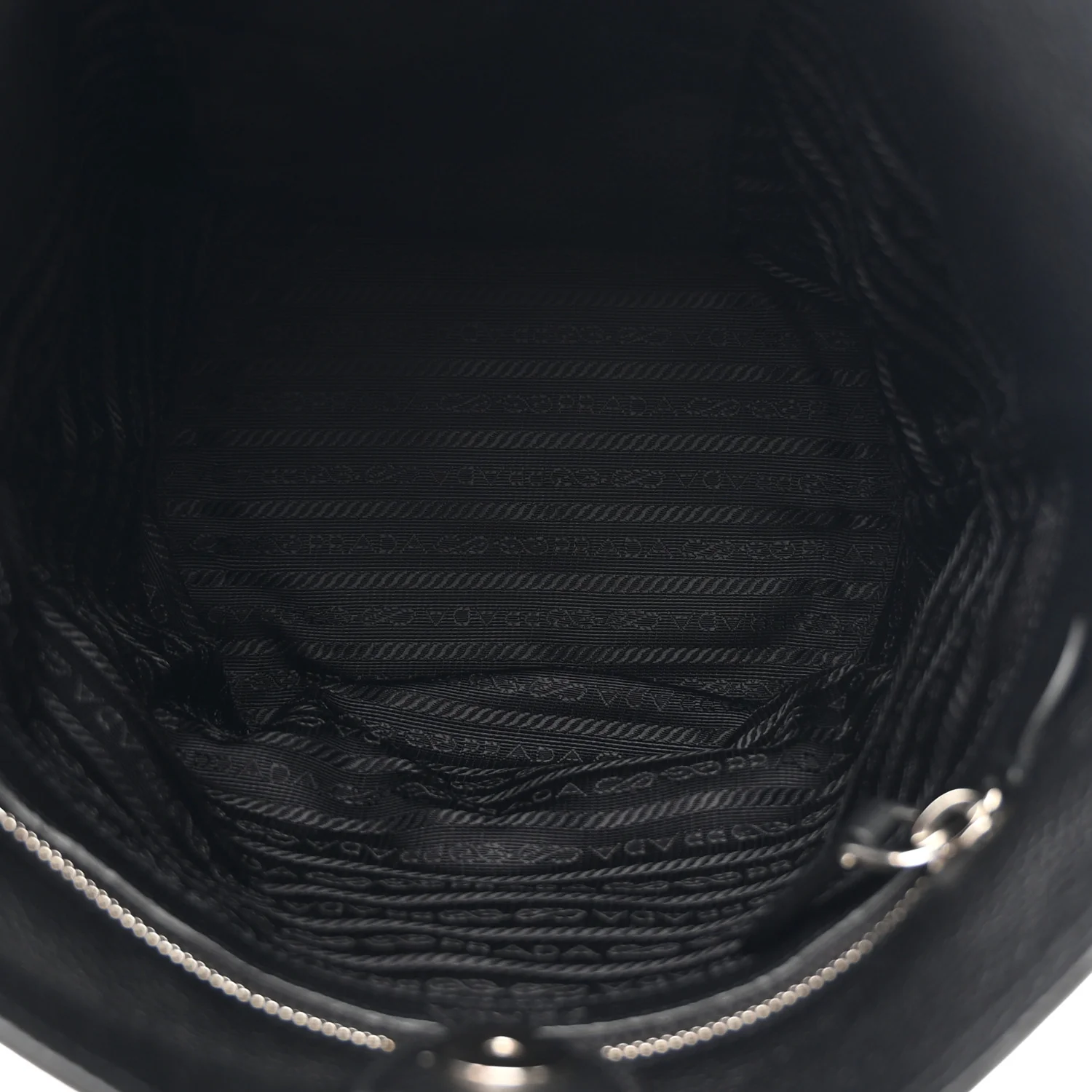 Vitello Daino Bucket Bag Black - Image 5