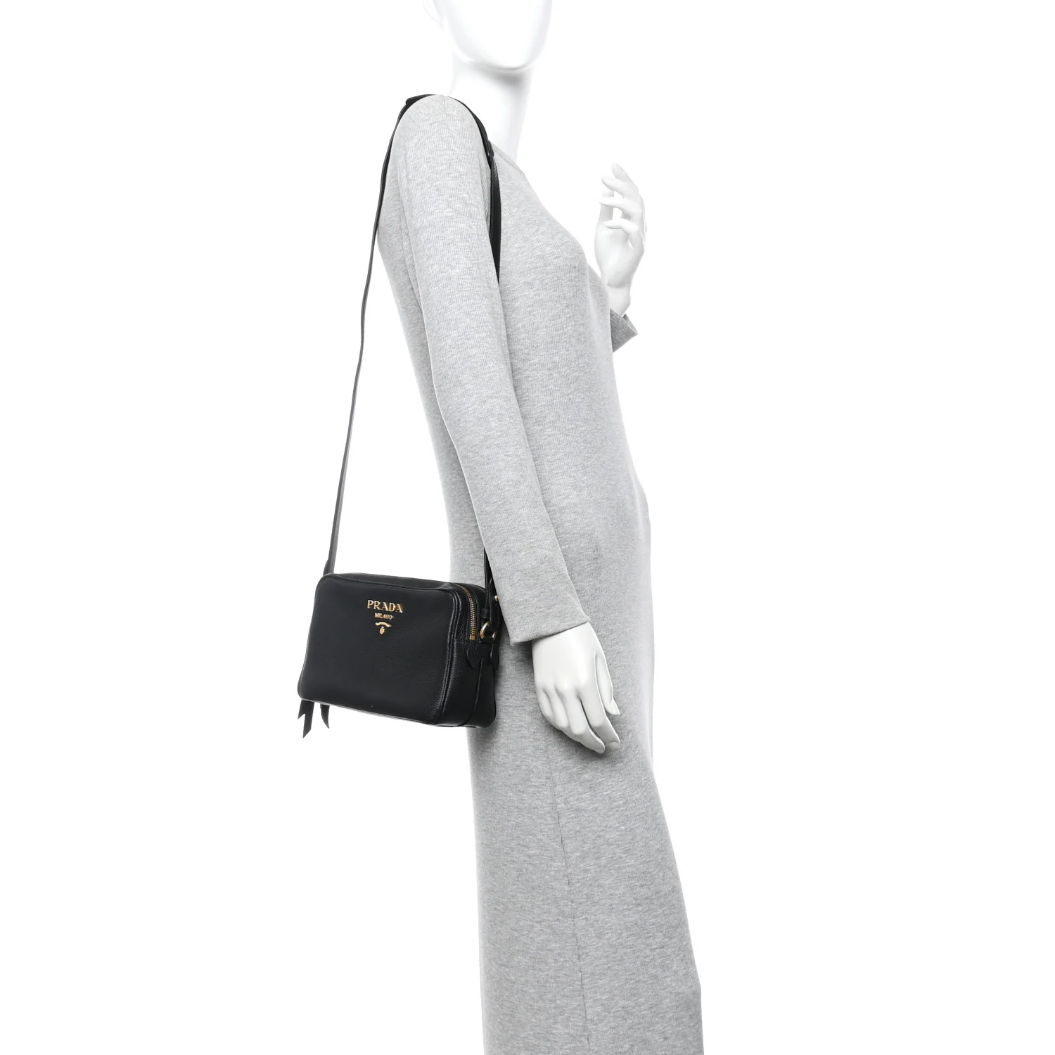 Vitello Daino Medium Double Zip Shoulder Bag Black - Image 2