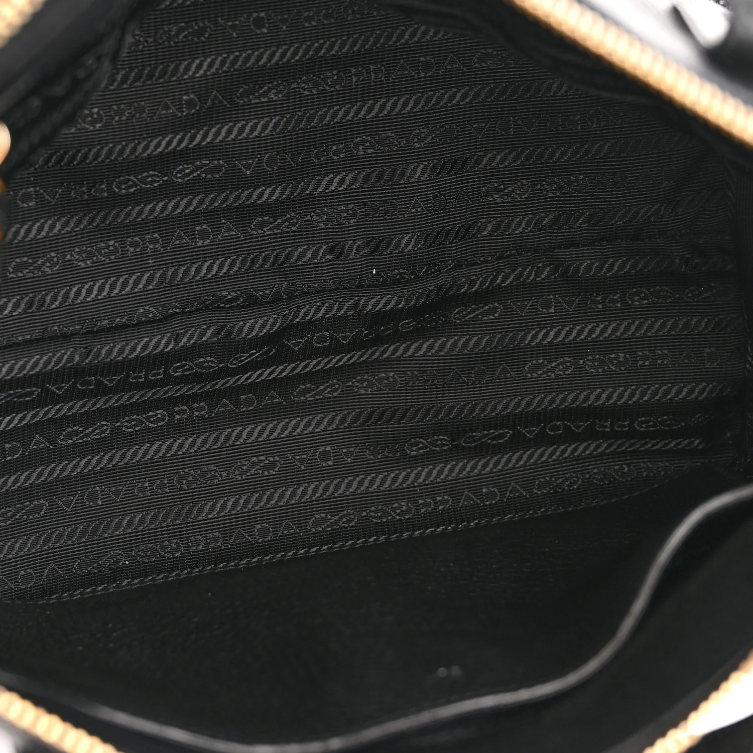 Vitello Daino Pocket Small Tote Black - Image 5