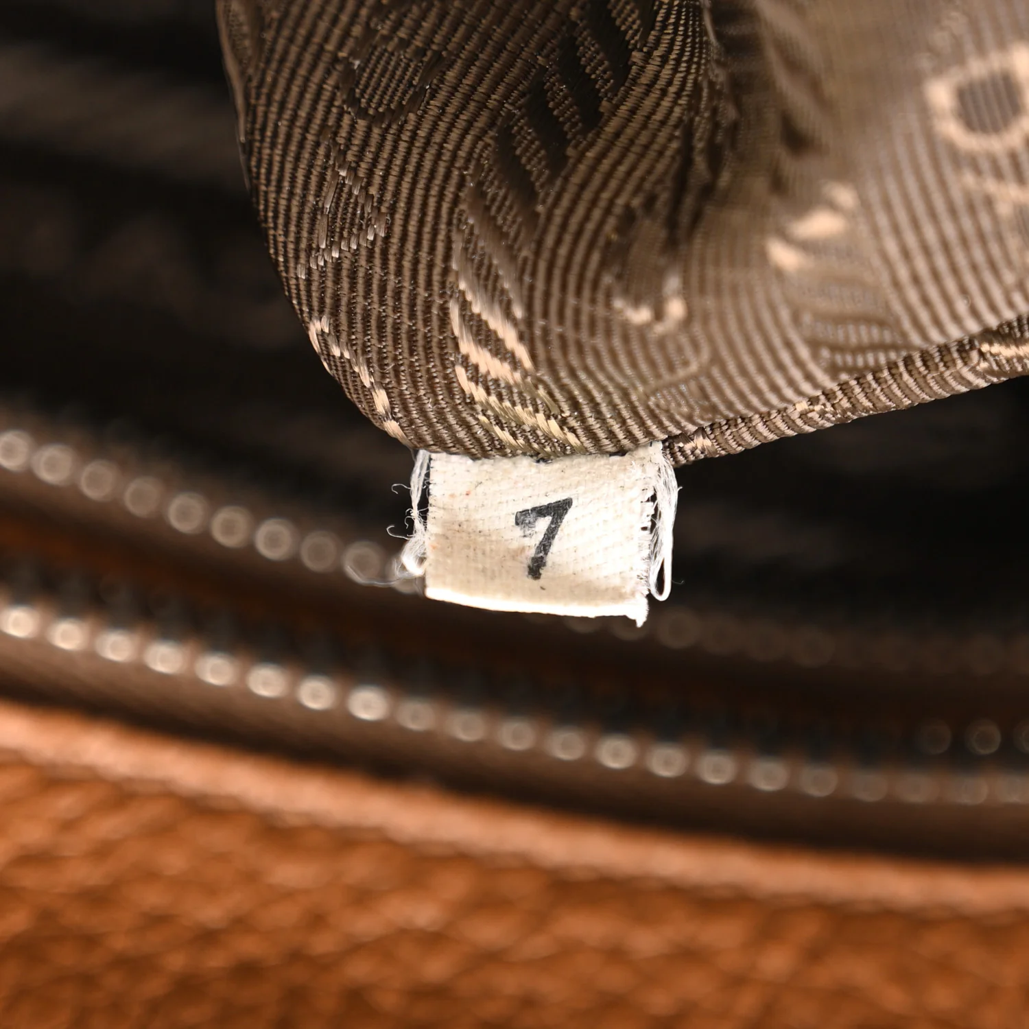 Vitello Daino Satchel Nocciolo - Image 8