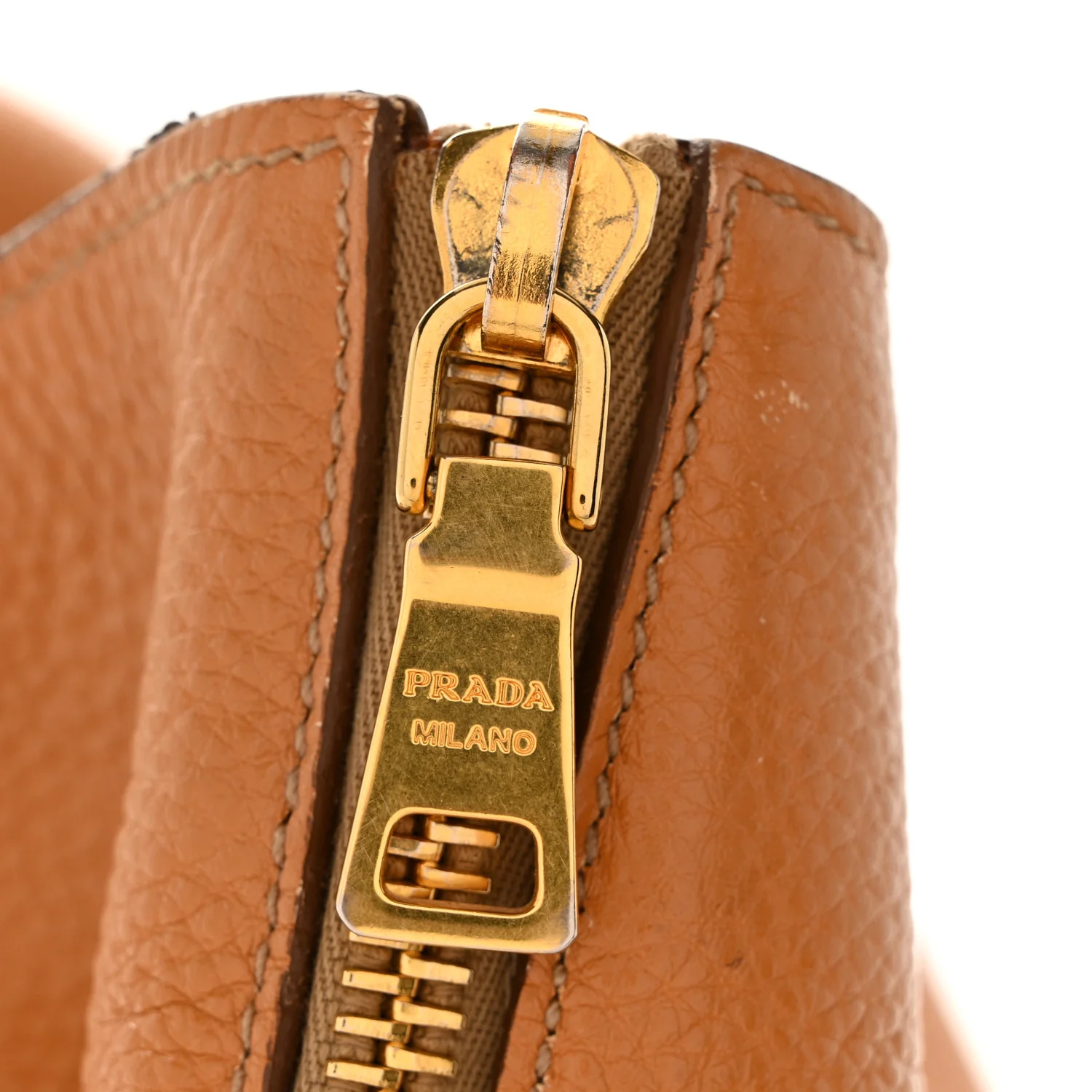 Vitello Daino Side Zip Shopper Tote Caramel - Image 14