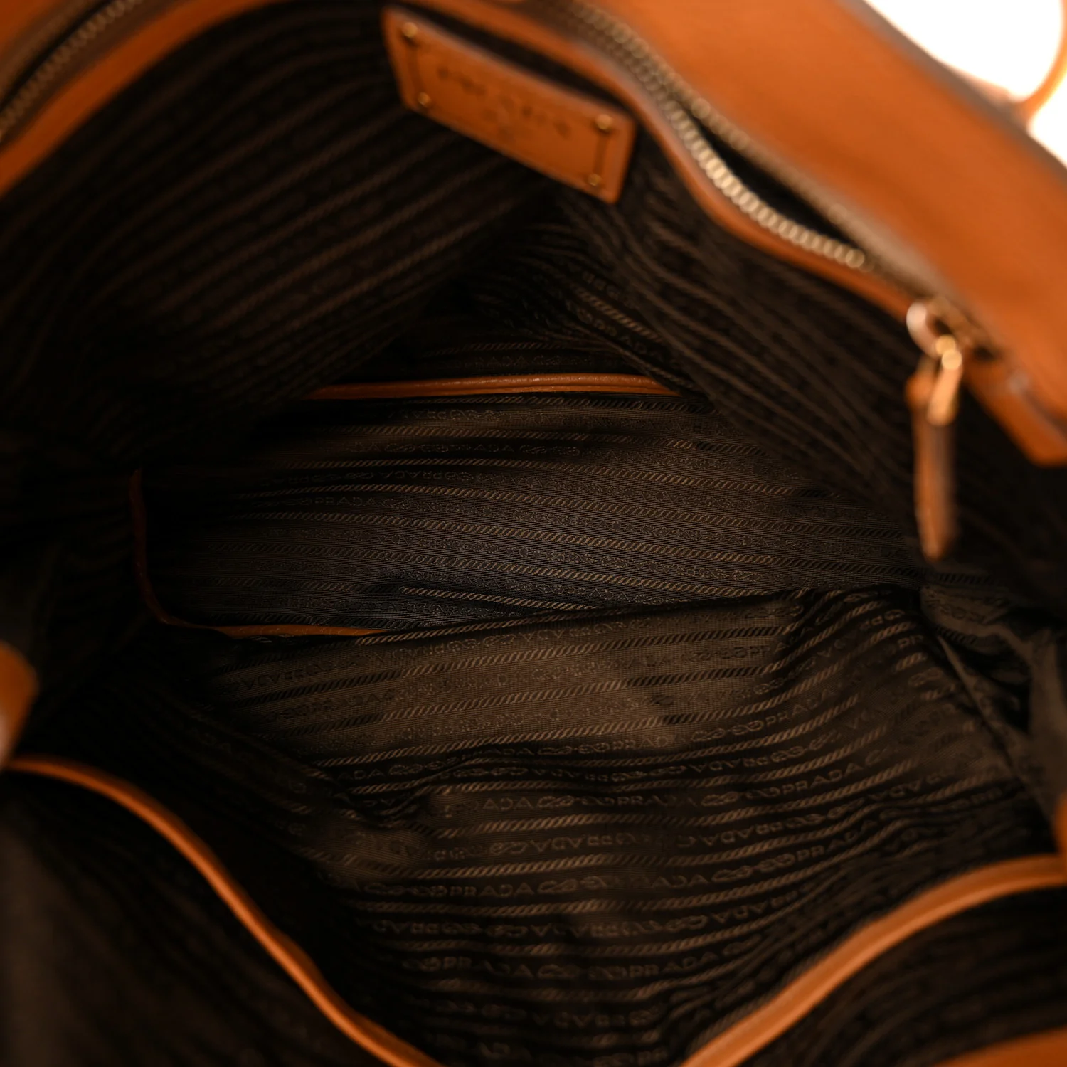 Vitello Daino Side Zip Shopper Tote Caramel - Image 5