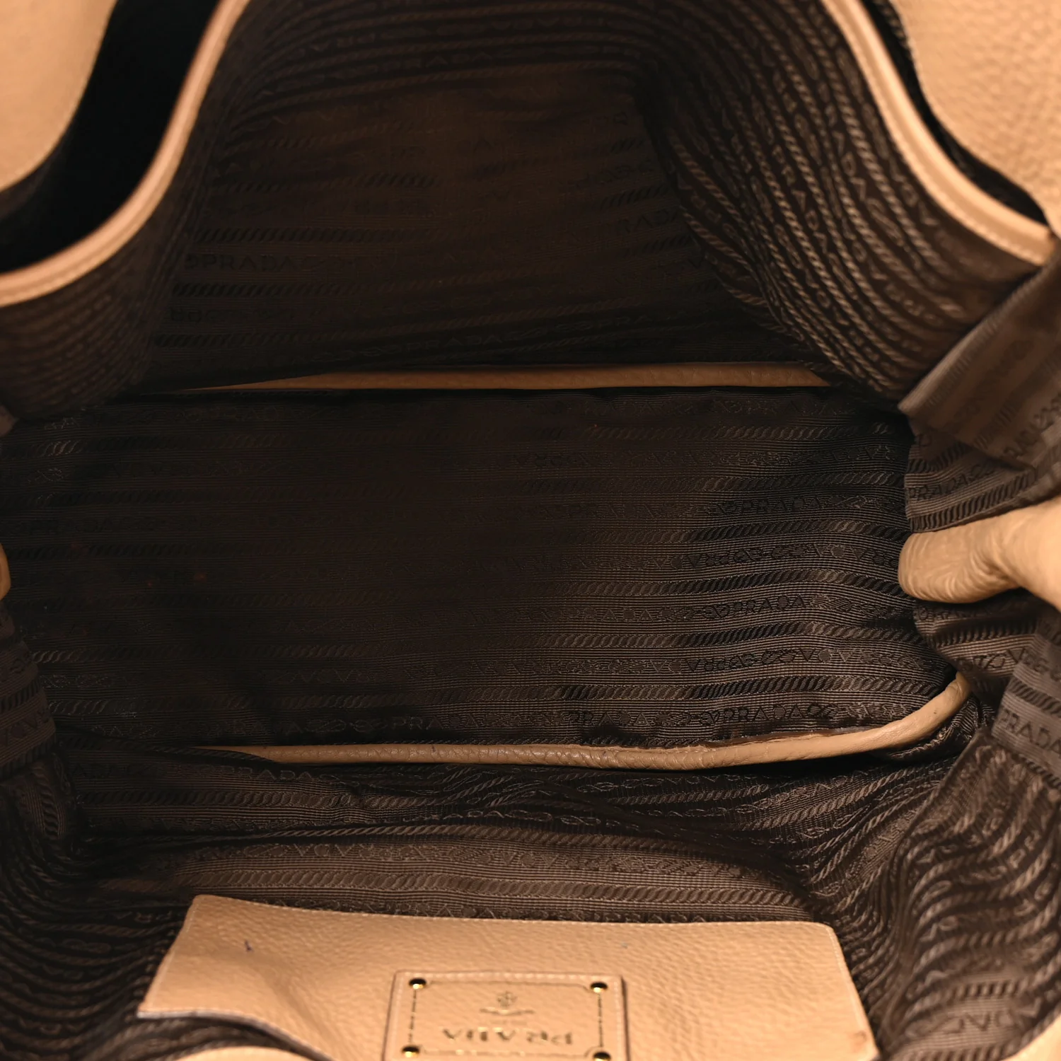 Vitello Daino Side Zip Shopper Tote Sesamo - Image 5