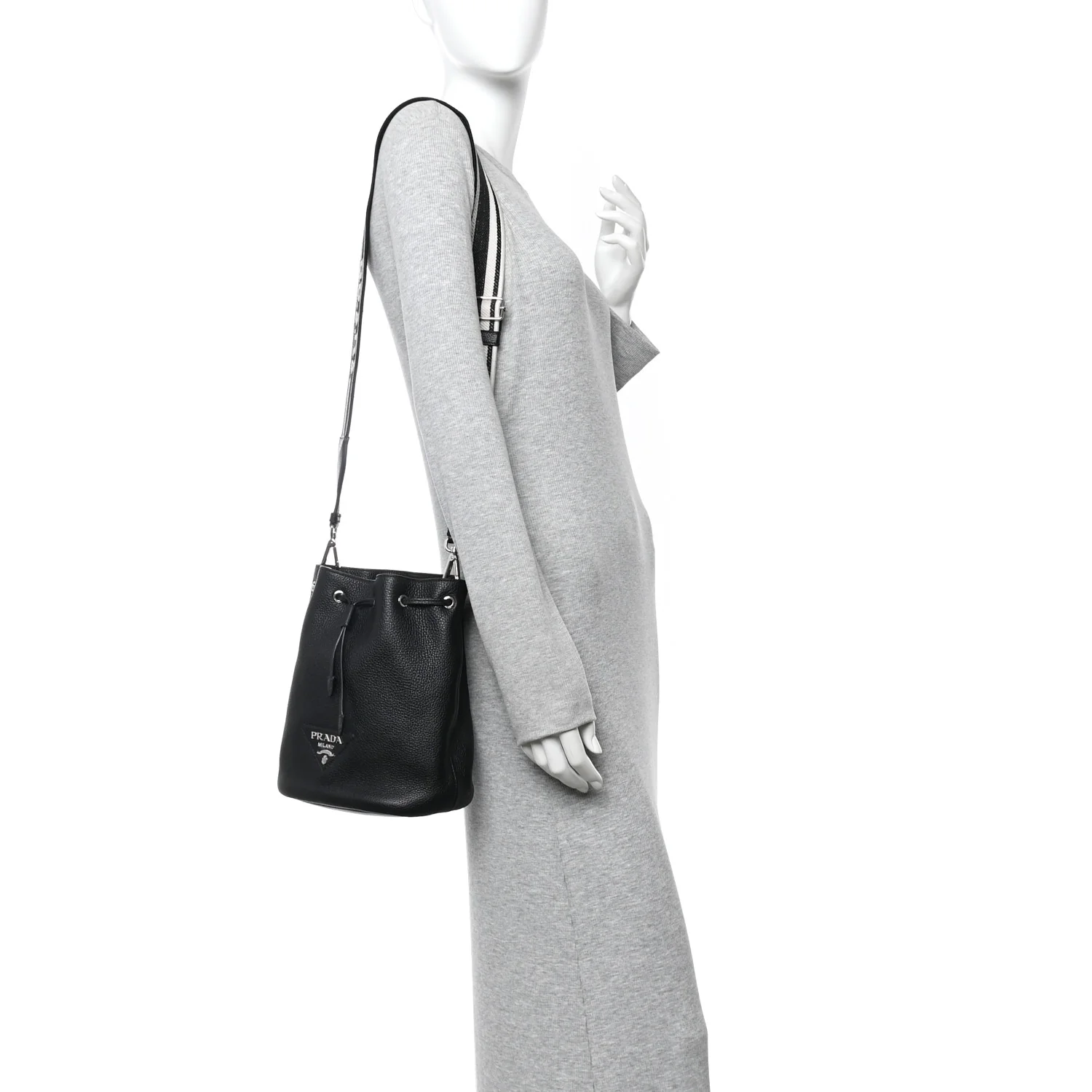Vitello Daino Soft Drawstring Bucket Bag Black - Image 2