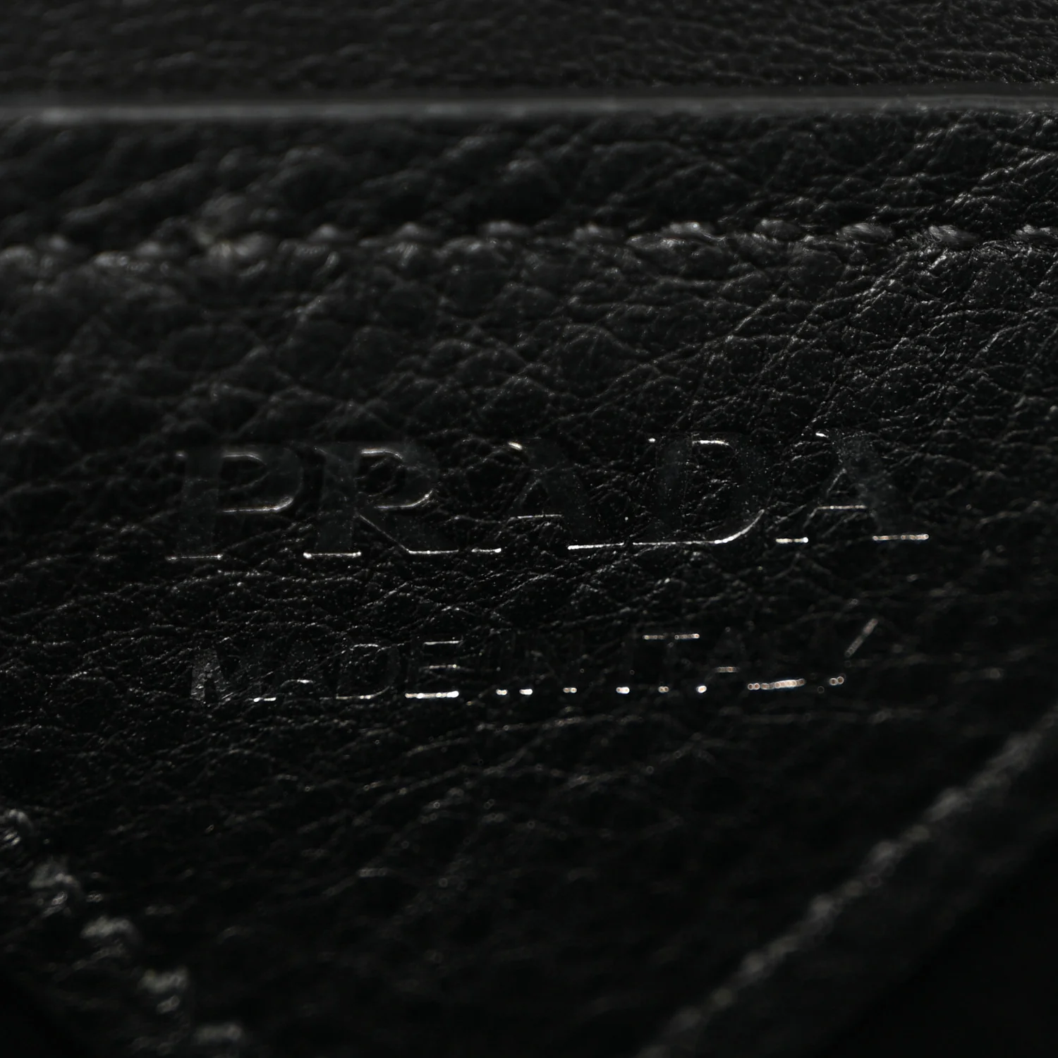 Vitello Daino Soft Medium Dynamique Tote Black - Image 6
