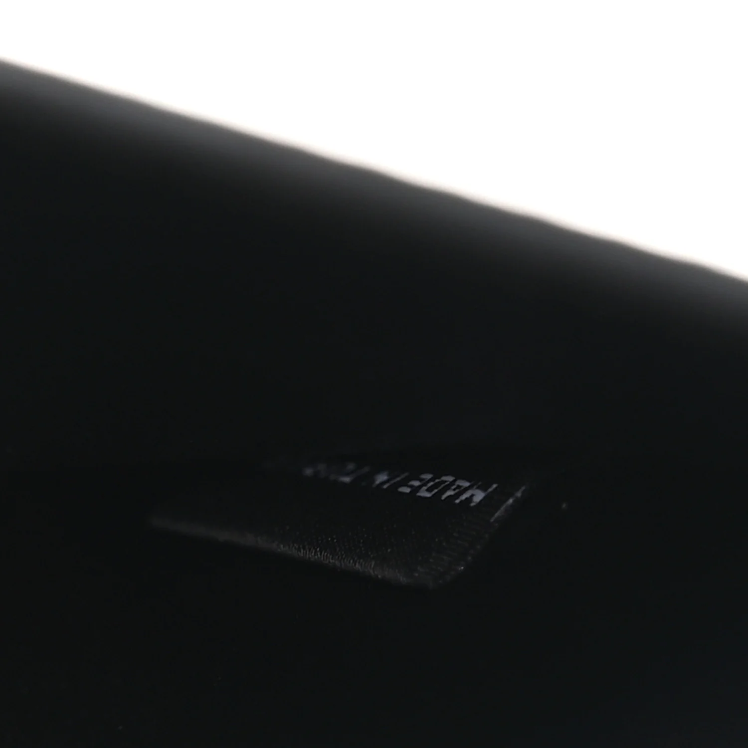 Vitello Move Envelope Wallet Black - Image 7