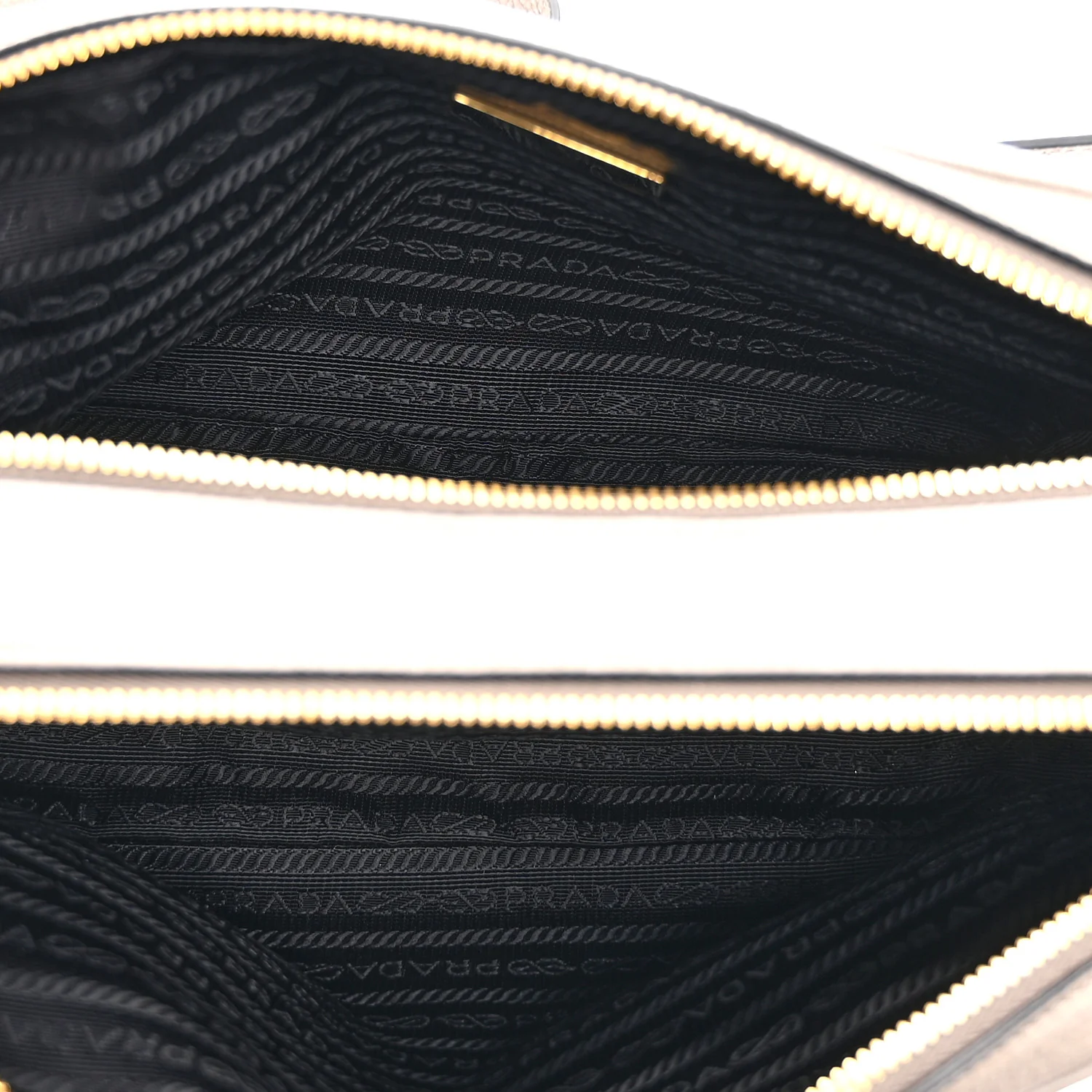 Vitello Phenix Camera Bag Argilla - Image 5