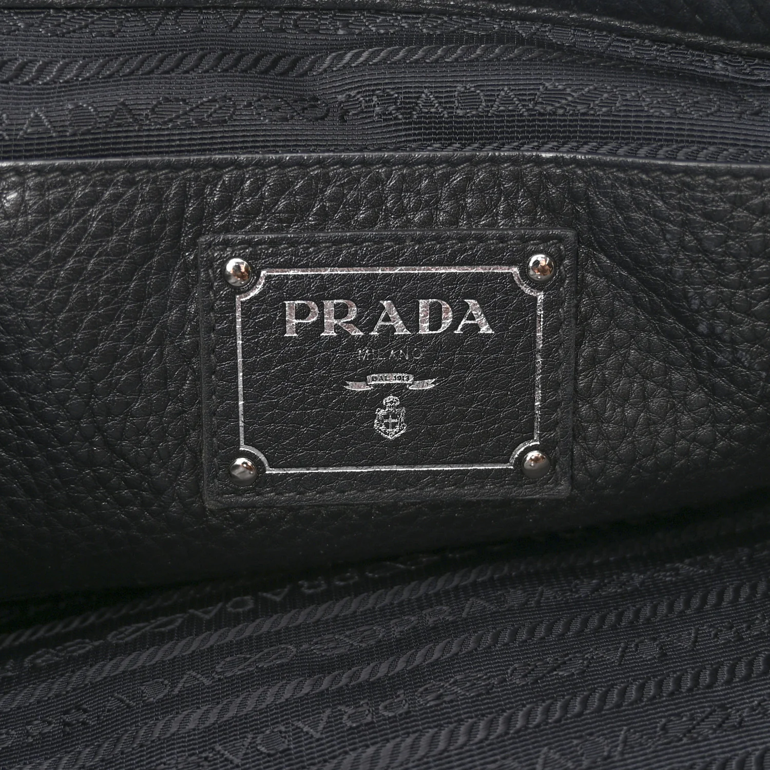 Vitello Phenix Tote Black - Image 6