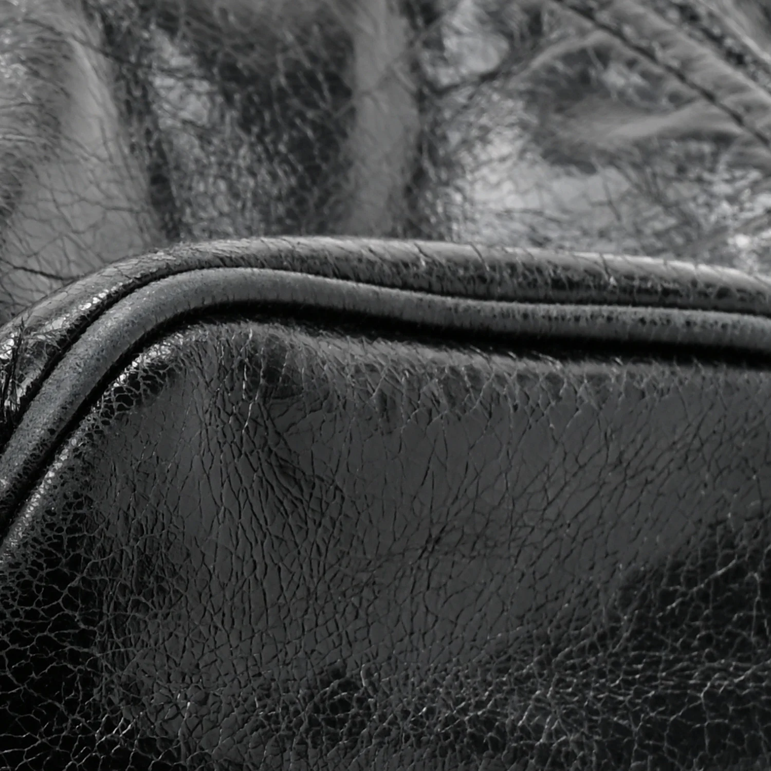 Vitello Shine Shopping Satchel Black - Image 18