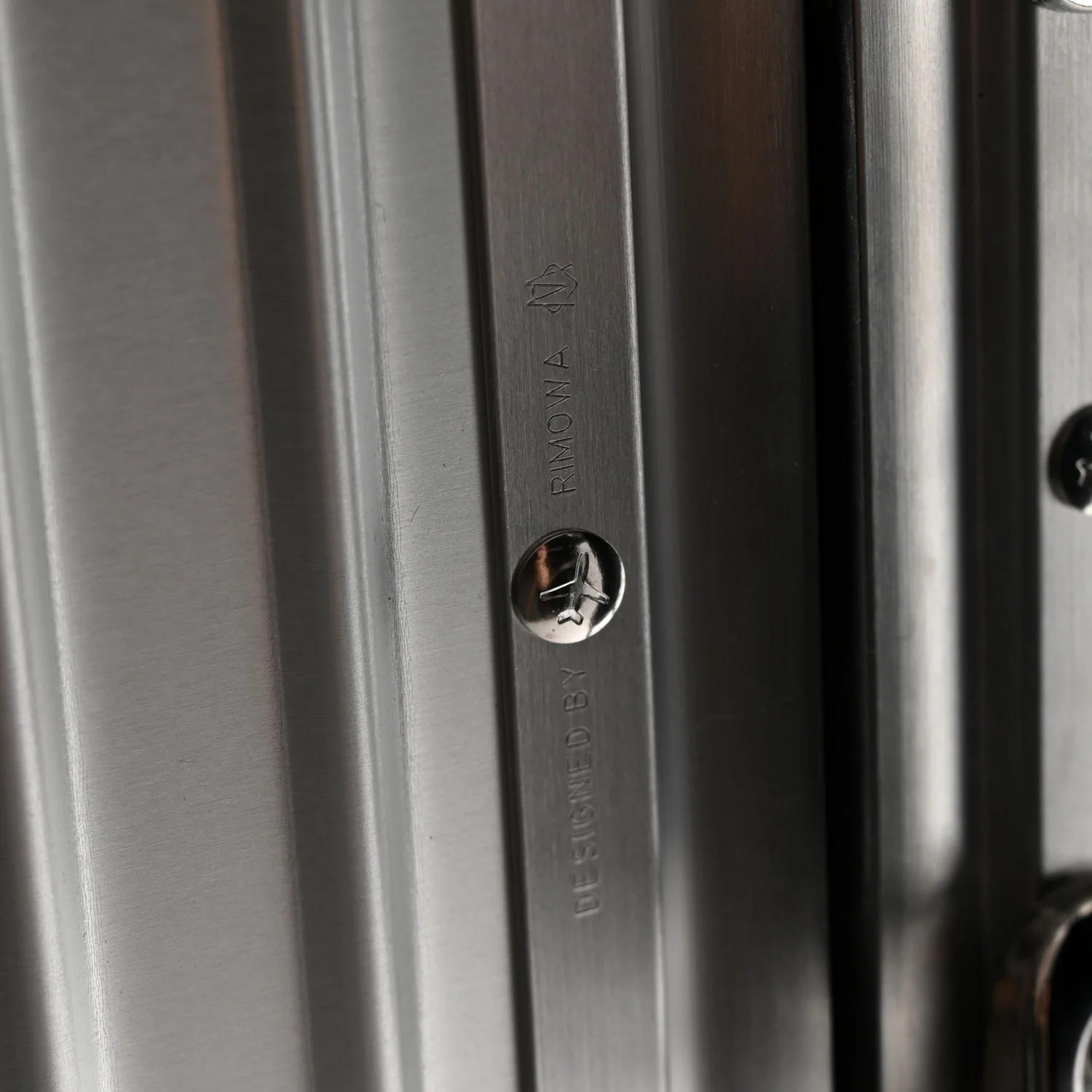 Aluminum Classic Check-In M Silver - Image 9