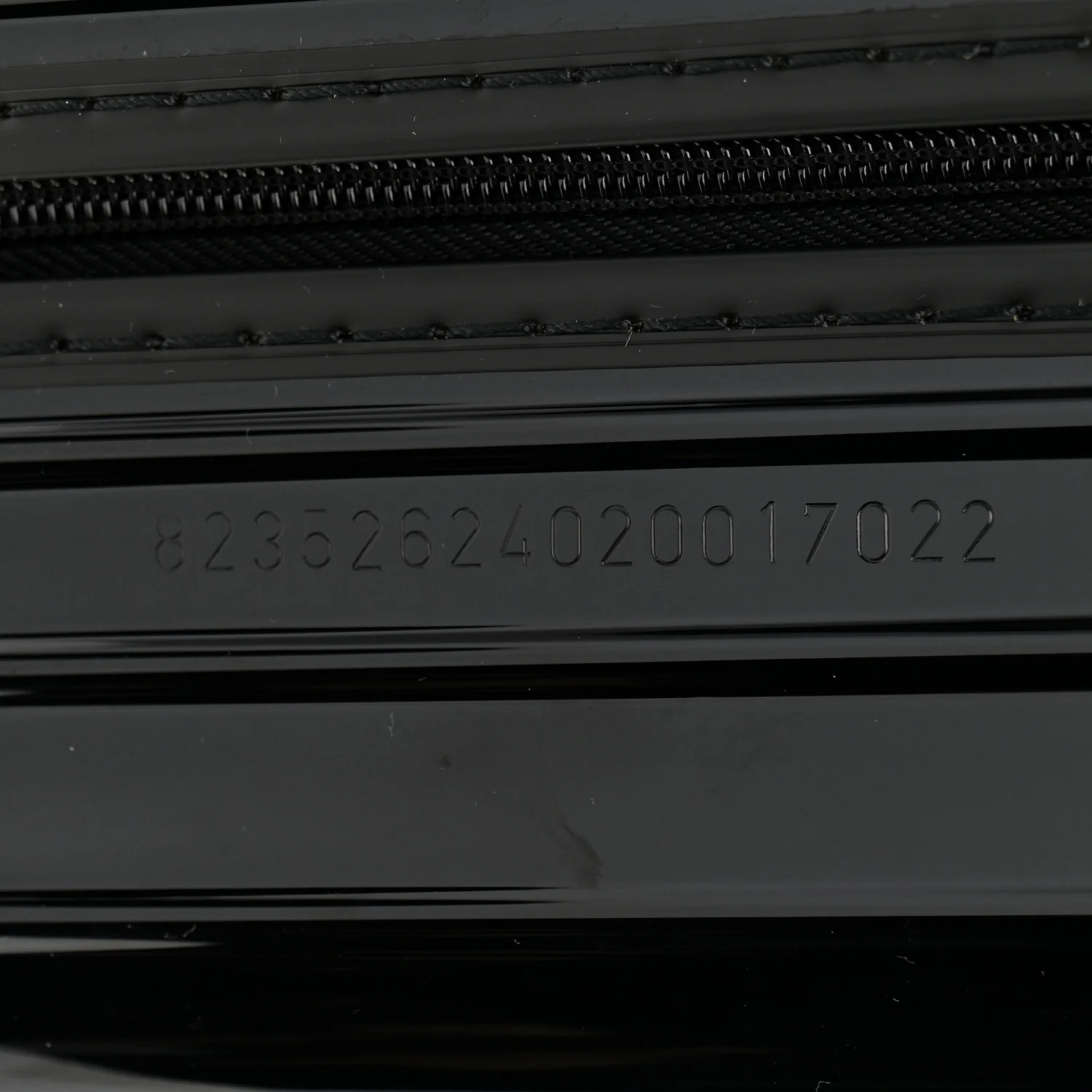Gloss Polycarbonate Essential Lite Cabin U Black - Image 6