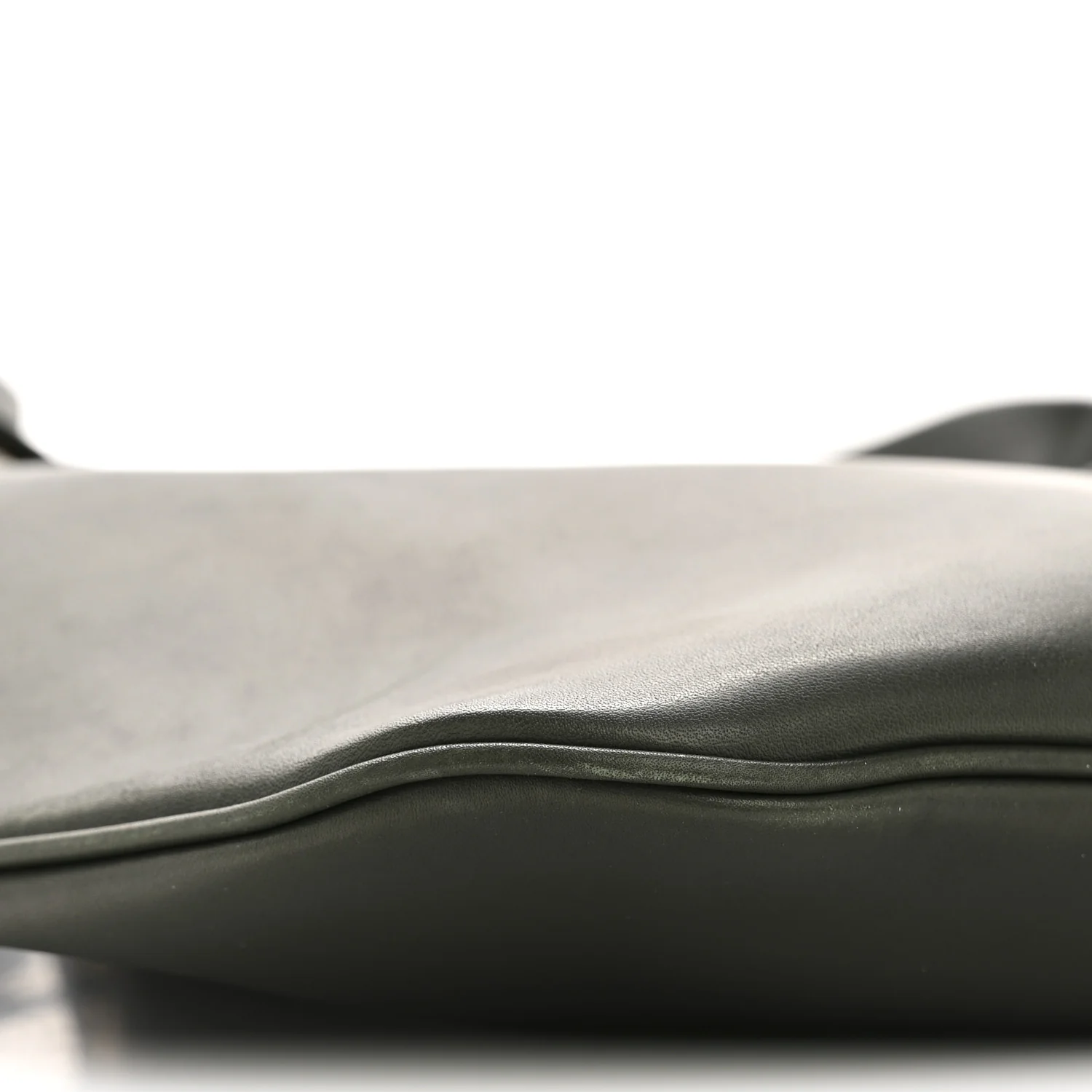 Calfskin Medium Paris VII Flat Hobo New Vert Fonce - Image 10