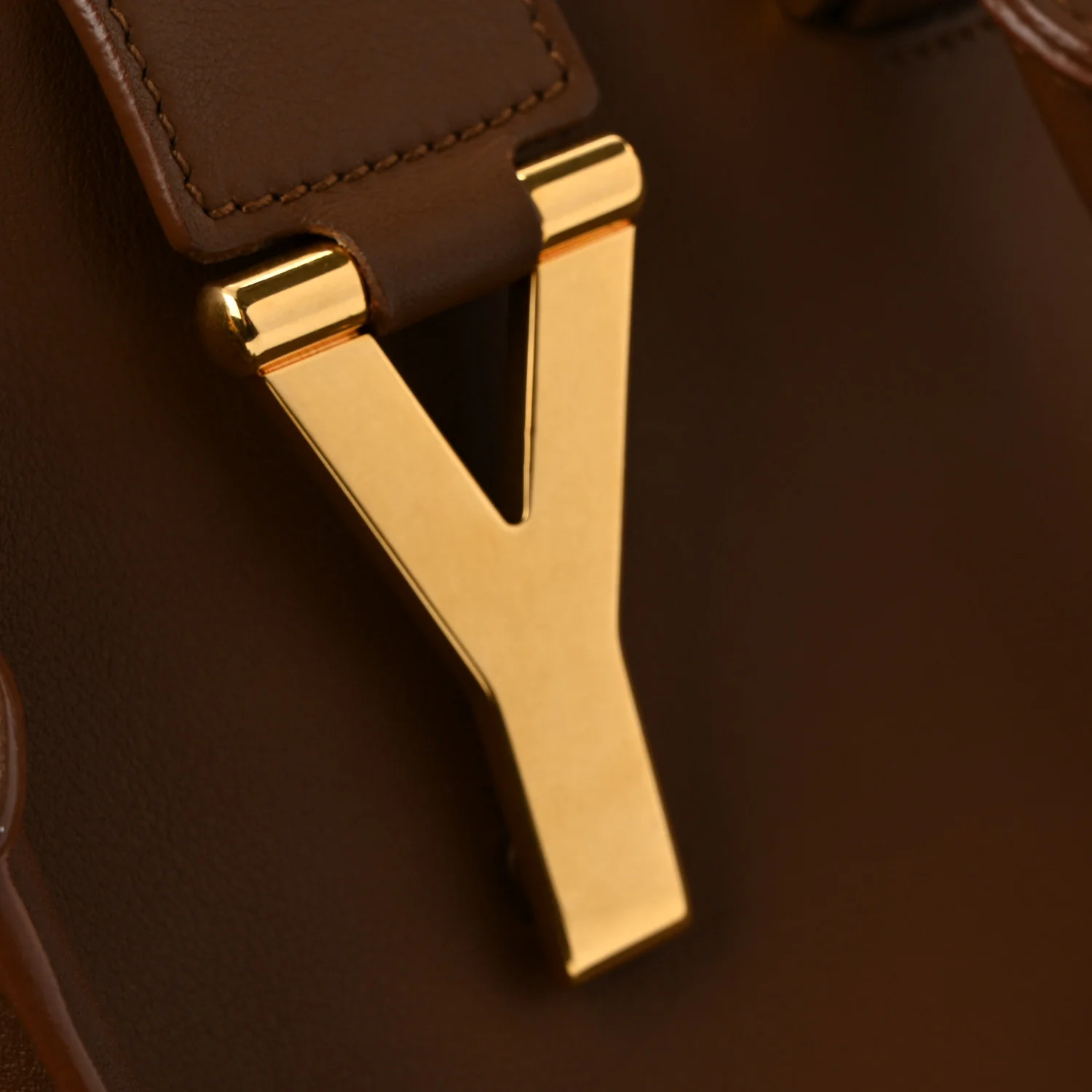 Calfskin Small Classic Y Cabas Cognac - Image 21