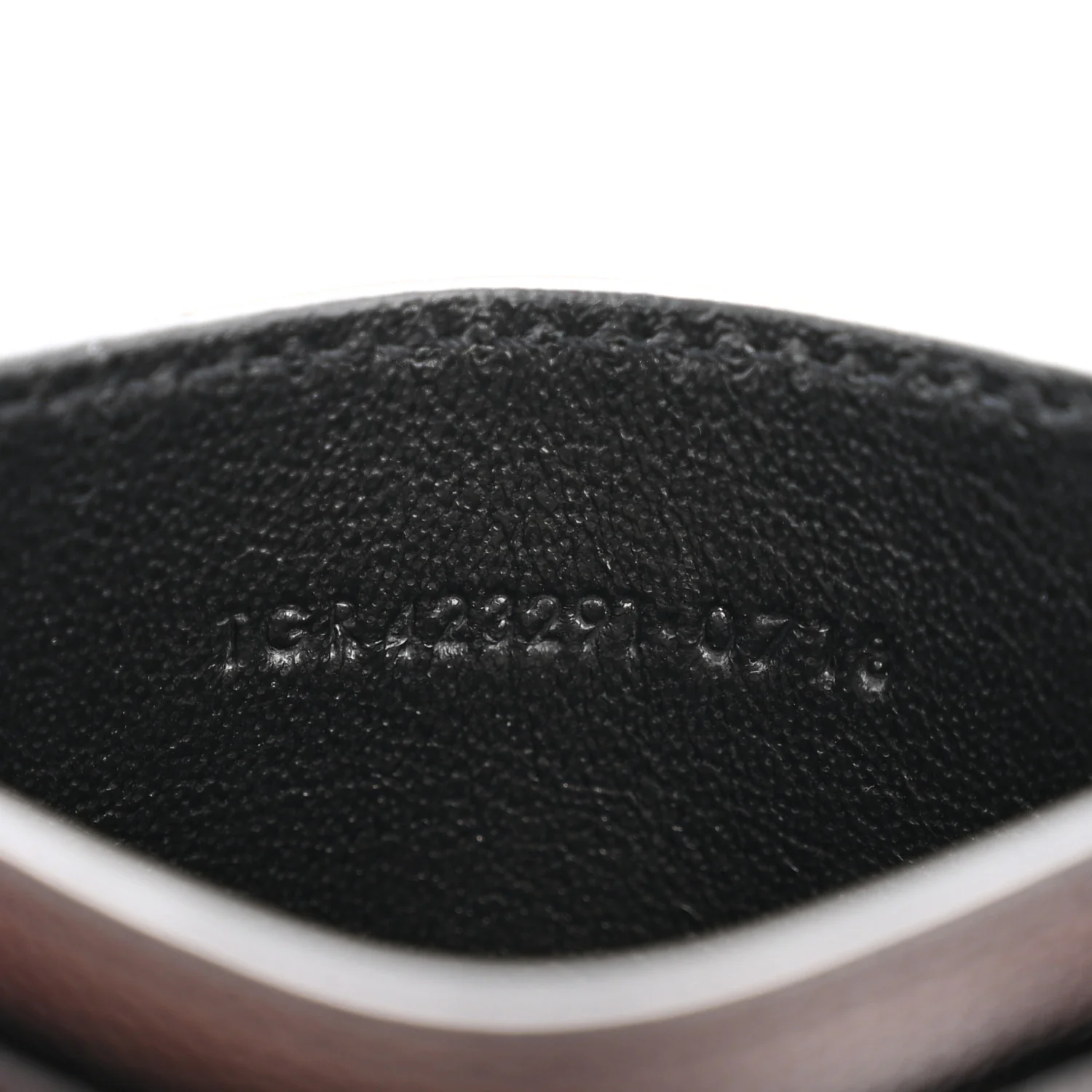 Grain De Poudre Matelasse Chevron Monogram Credit Card Case Black - Image 7