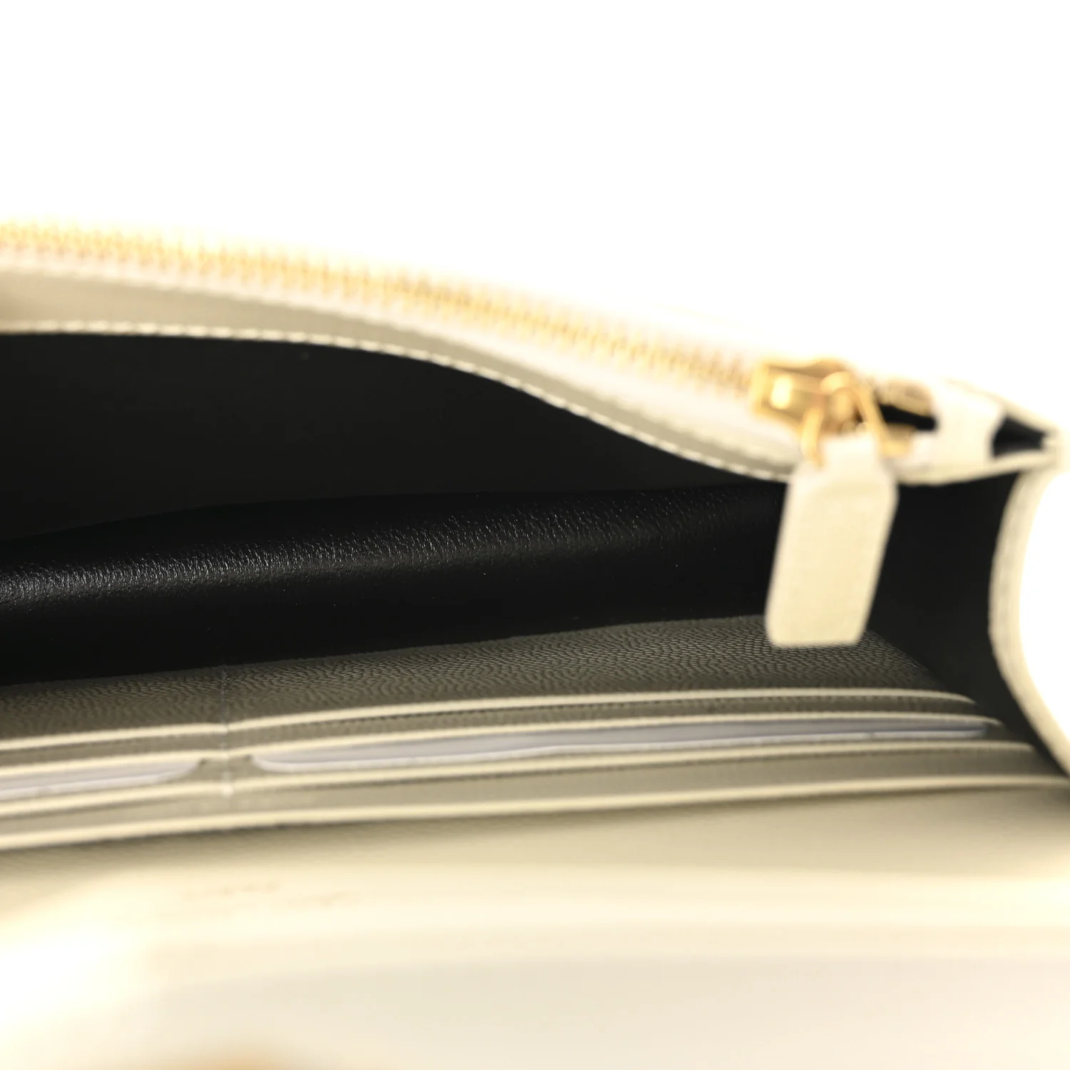Grain De Poudre Matelasse Chevron Monogram Envelope Chain Wallet Crema Soft - Image 4