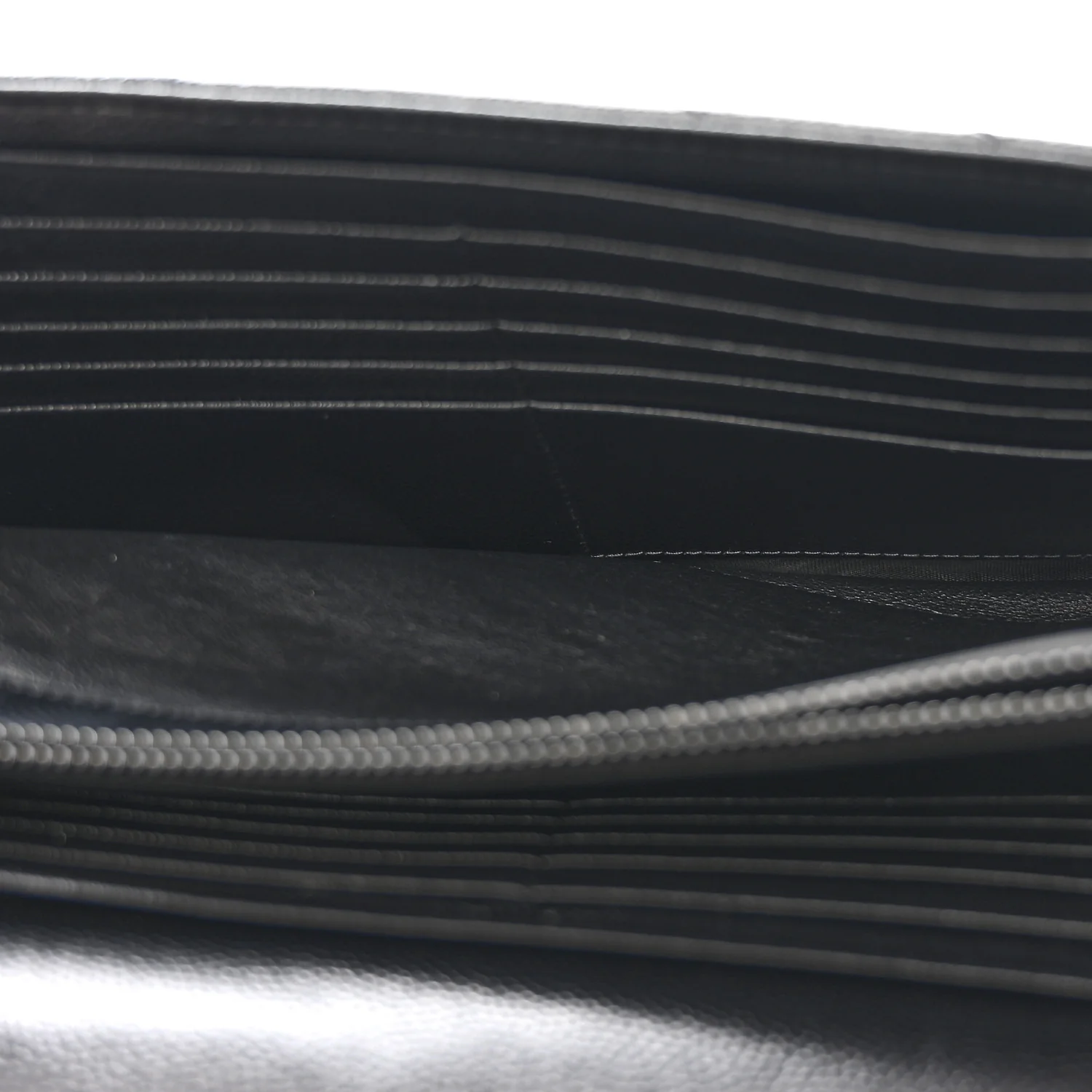 Grain De Poudre Matelasse Chevron Monogram Monochrome Chain Wallet Black - Image 6