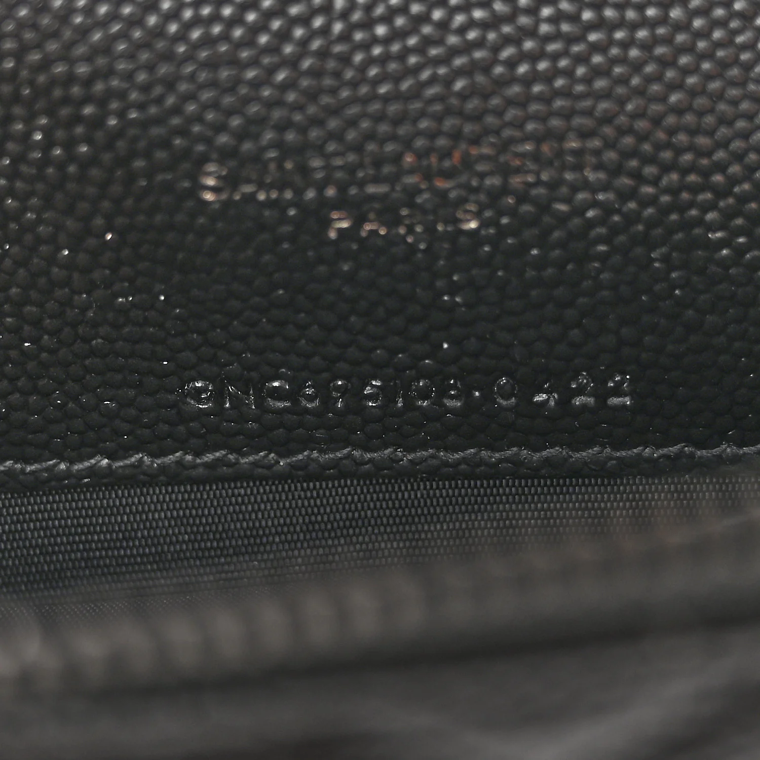 Grain De Poudre Matelasse Chevron Monogram Monochrome Envelope Chain Wallet Black - Image 7