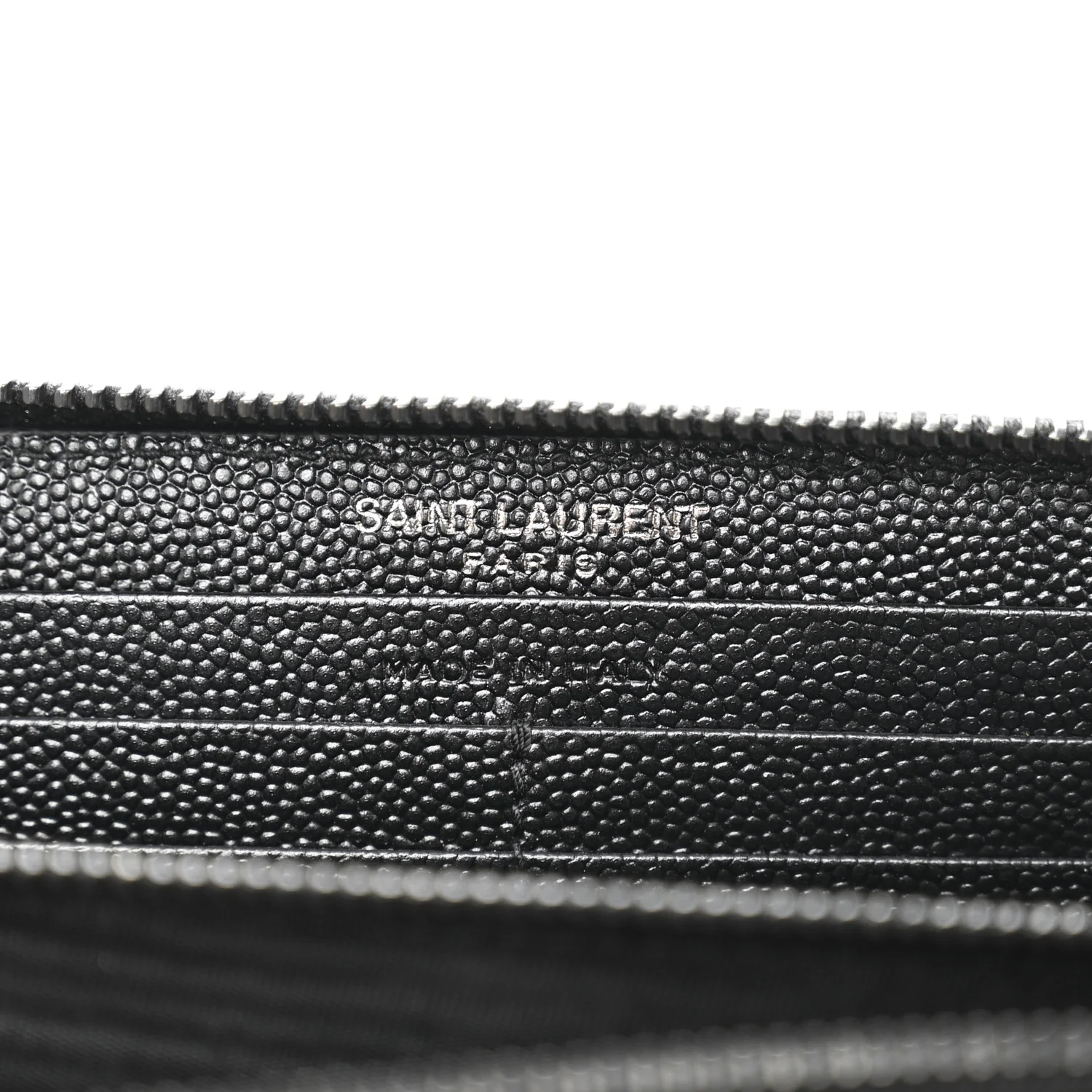 Grain De Poudre Matelasse Chevron Monogram Monochrome Zip Around Wallet Black - Image 9