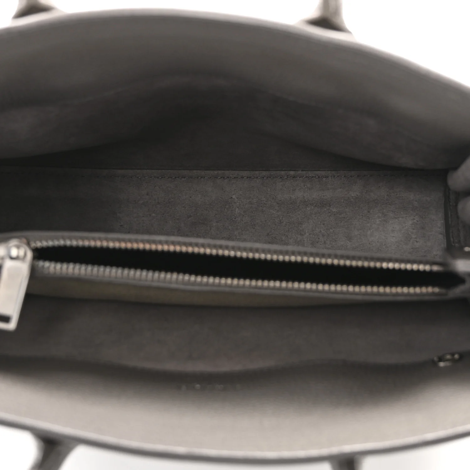 Grained Calfskin Bi-Color Baby Supple Sac De Jour Souris Fog - Image 5