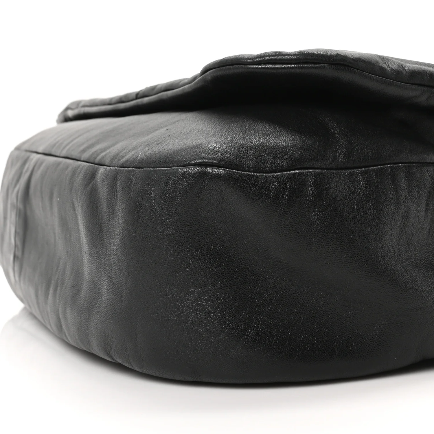 Lambskin Matelasse Monogram Large Jamie 4.3 Black - Image 10