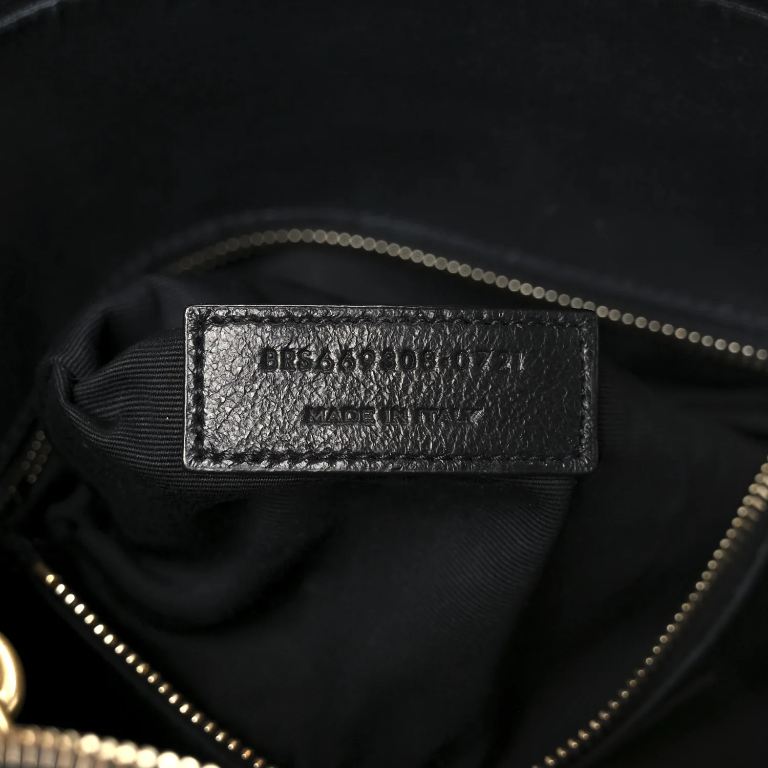 Lambskin Quilted Le Maillon Chain Strap Crossbody Black - Image 7