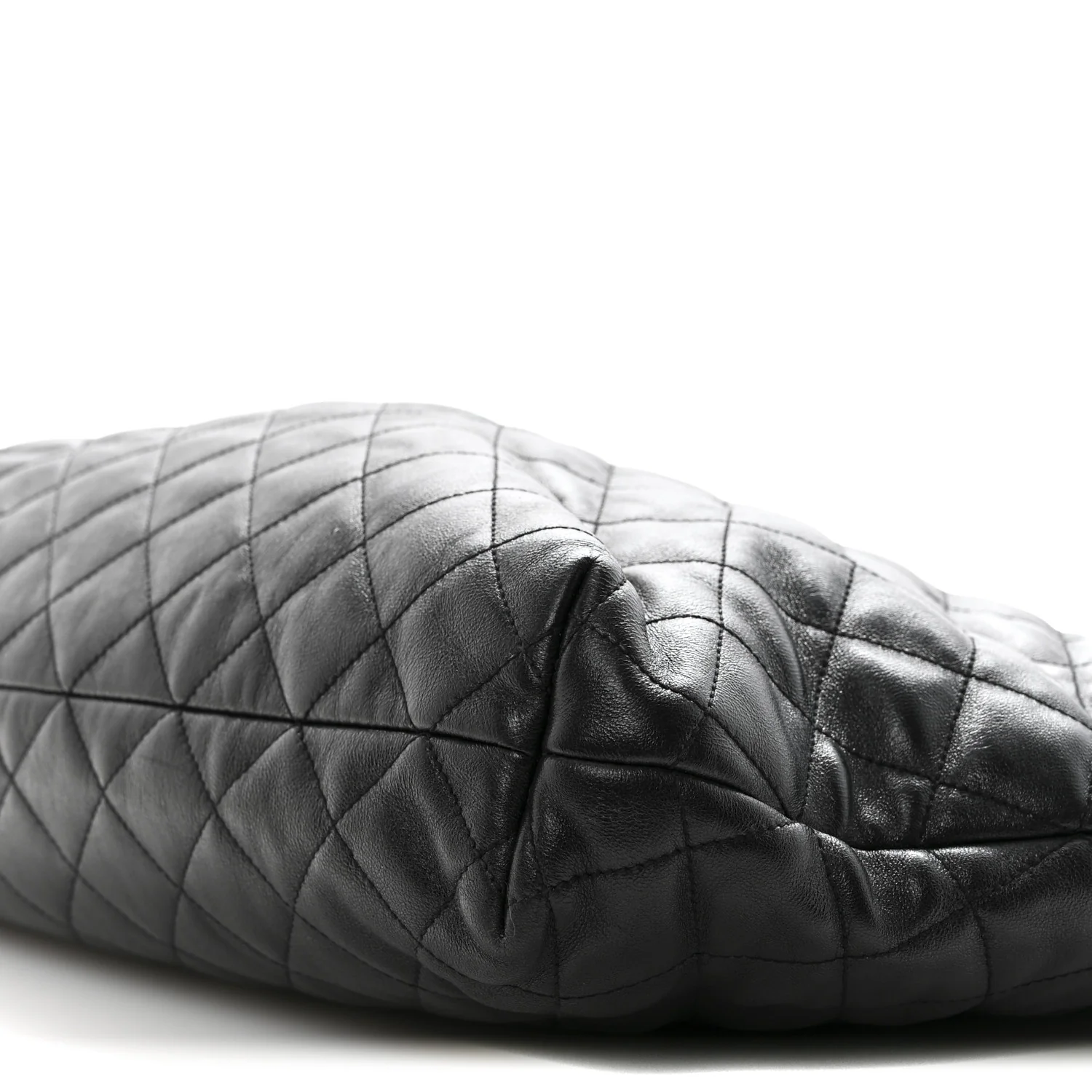 Lambskin Quilted Maxi Icare Shopping Tote Black - Image 11