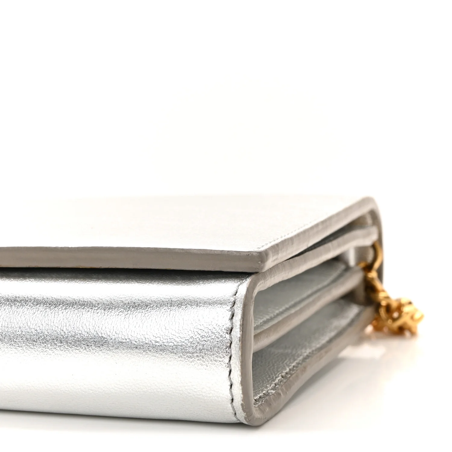 Metallic Grained Calfskin Classic Letters Chain Wallet Argento - Image 24