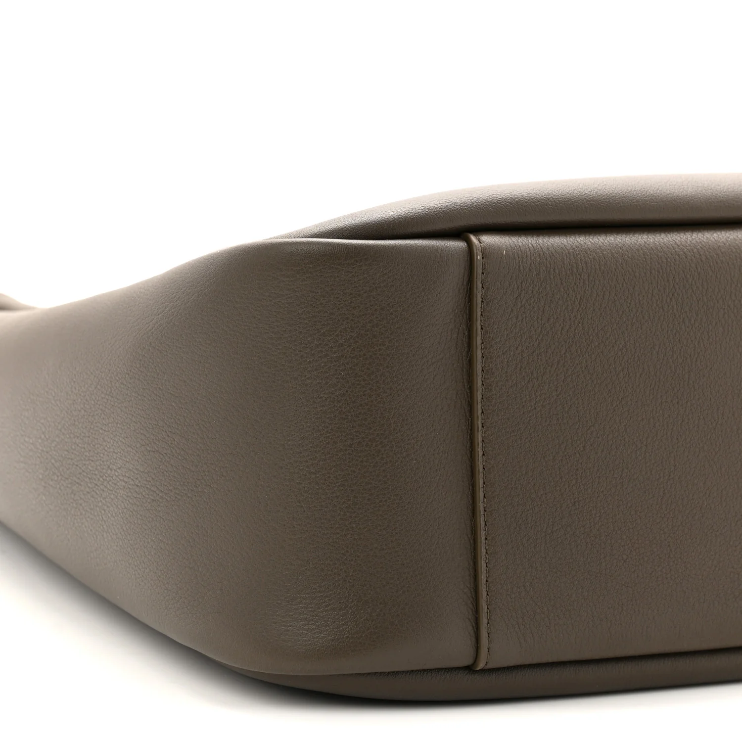 Smooth Calfskin Large Le 5 A 7 Soft Hobo Light Musk - Image 9