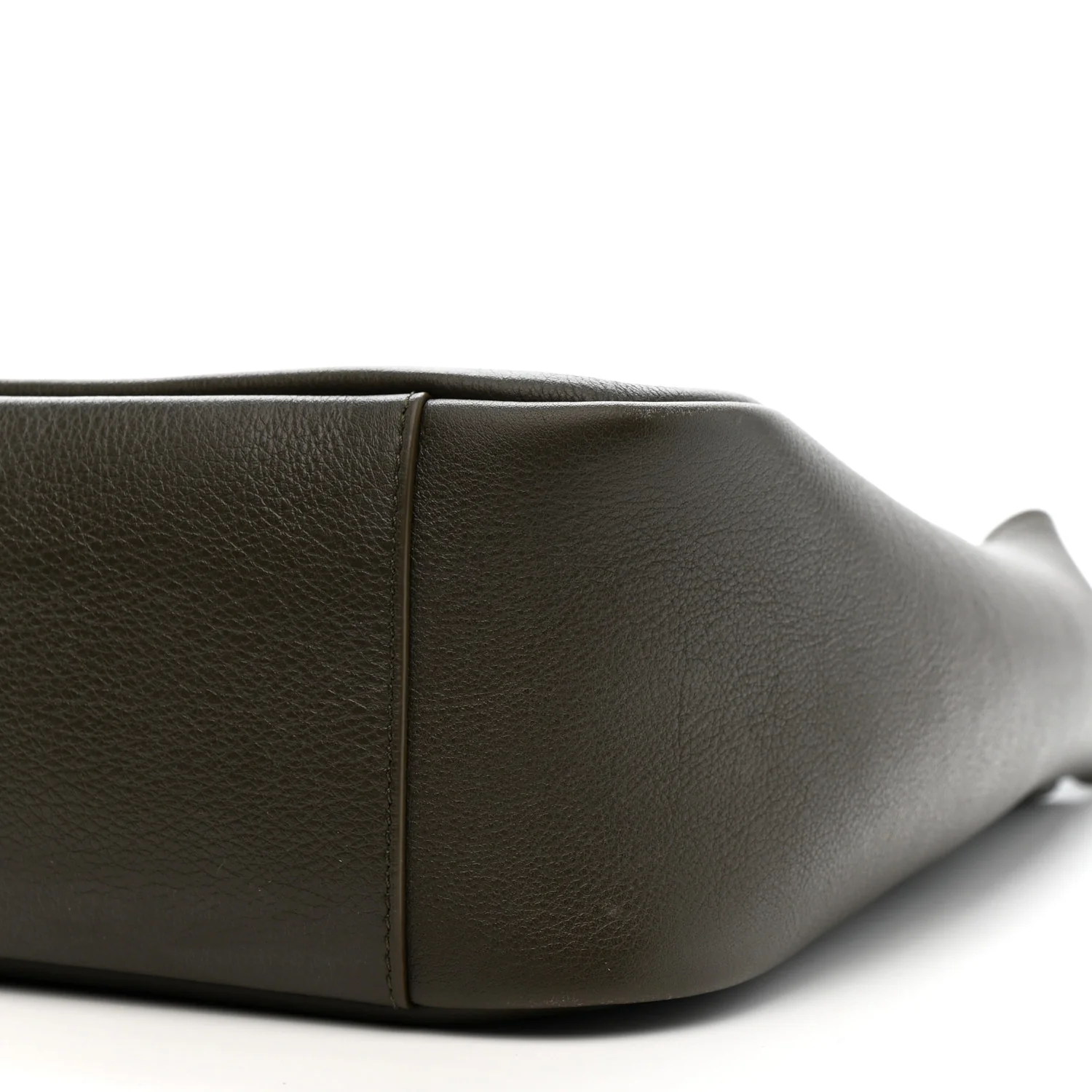 Smooth Calfskin Small Le 5 A 7 Soft Hobo Light Musk - Image 10