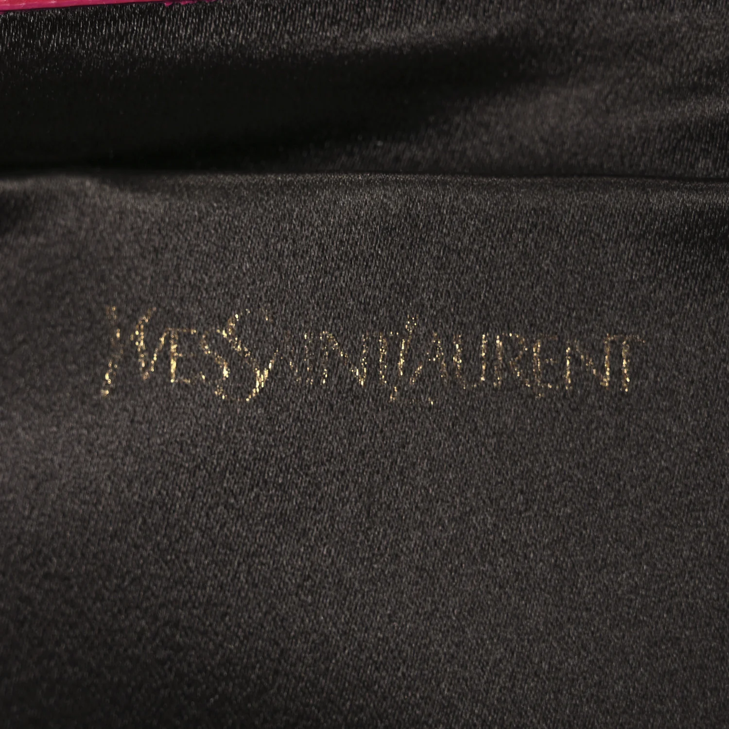 Textured Patent Monogram Large Belle De Jour Clutch Red - Image 6