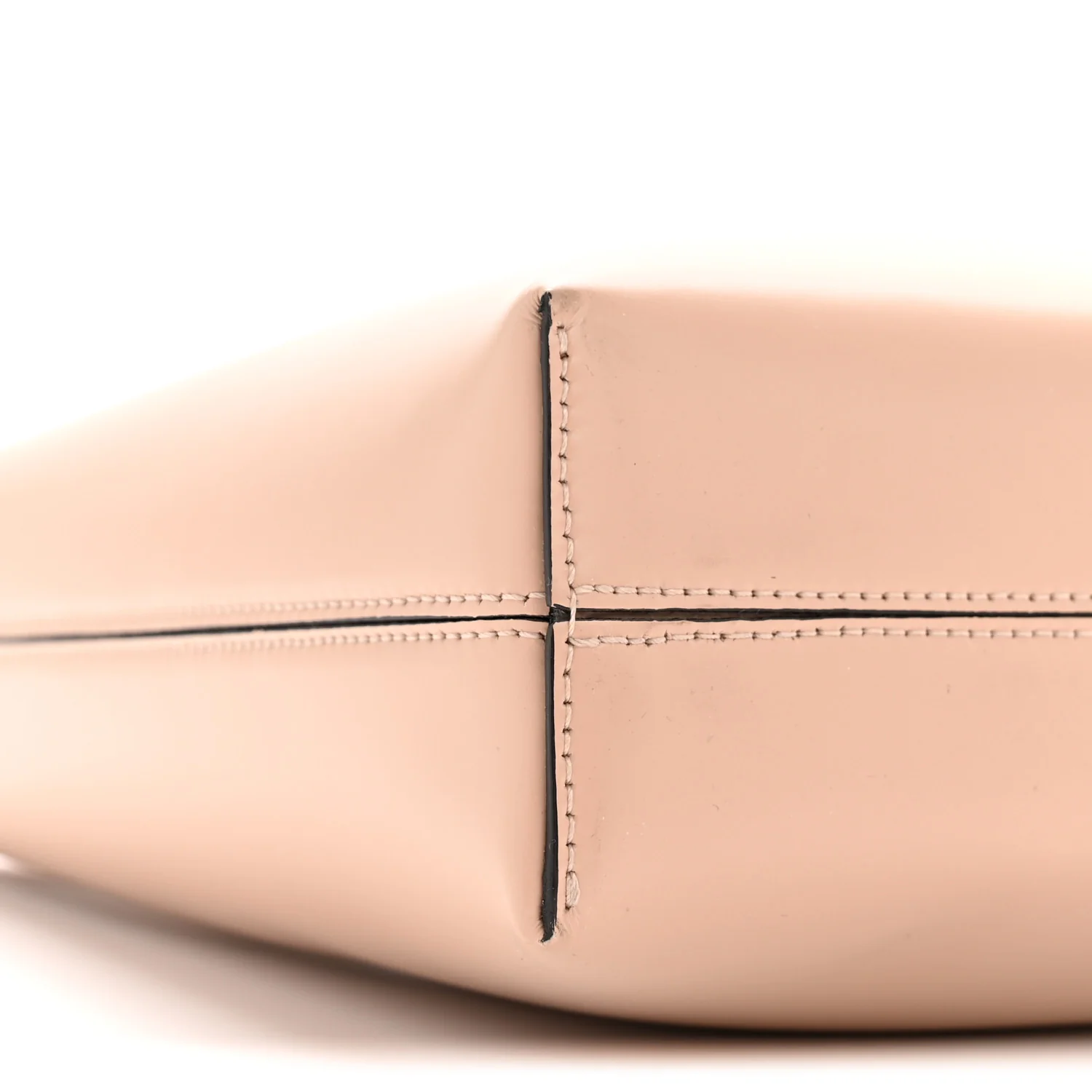 Calfskin Trifolio Shoulder Bag Amaretti - Image 8