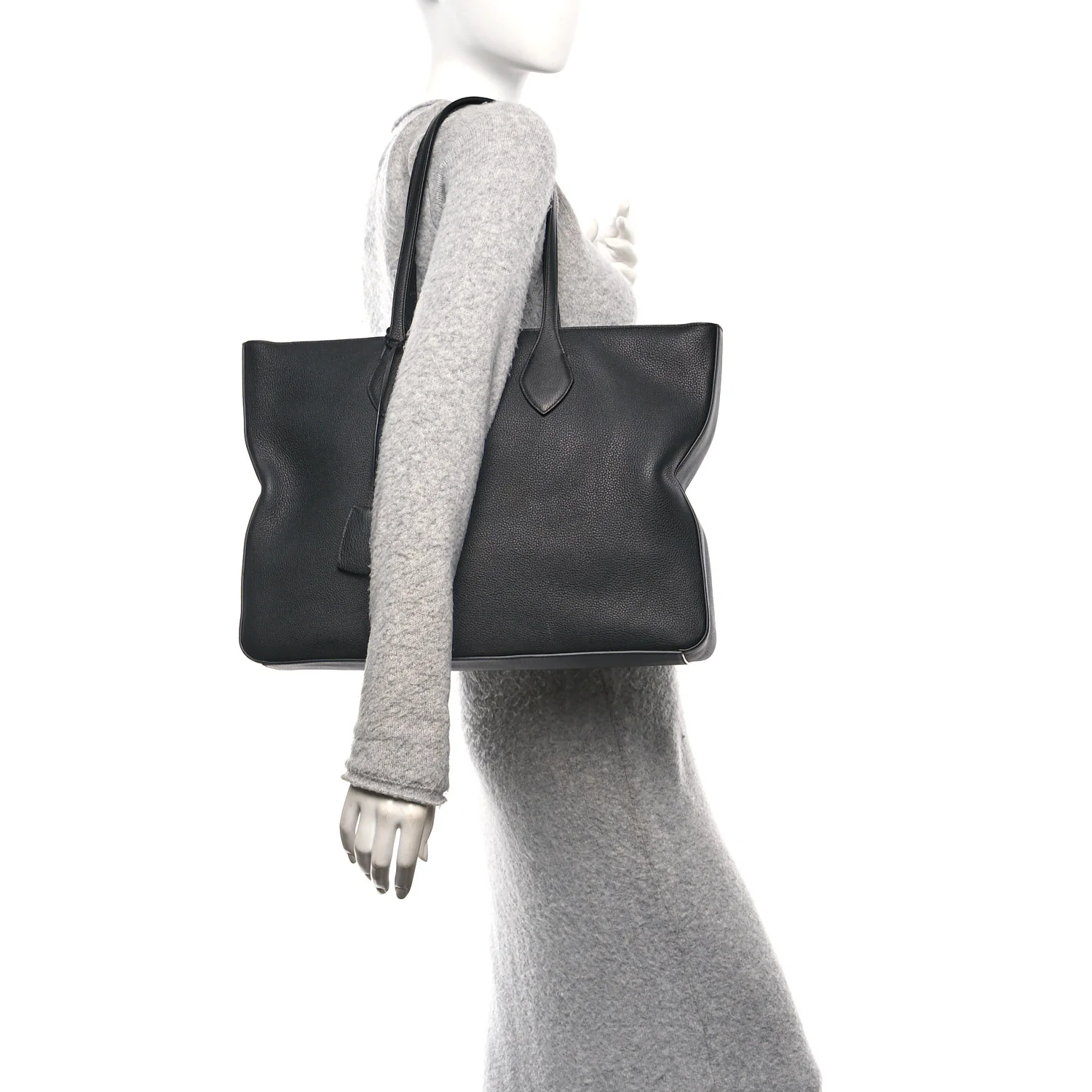 Grained Calfskin Medium Star Tote Black - Image 2