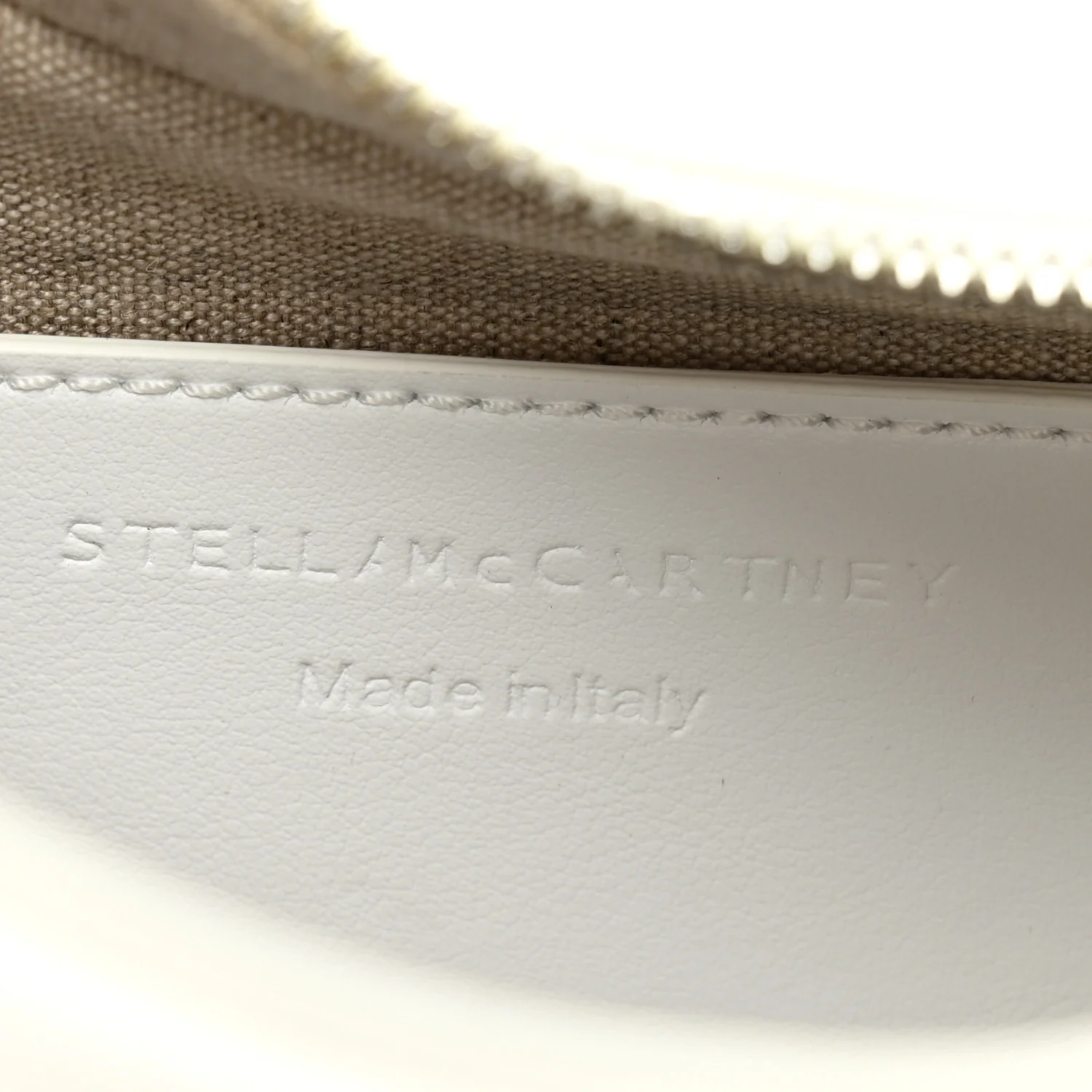 Eco Grainy Alter Mat Ryder Crossbody Optic White - Image 6