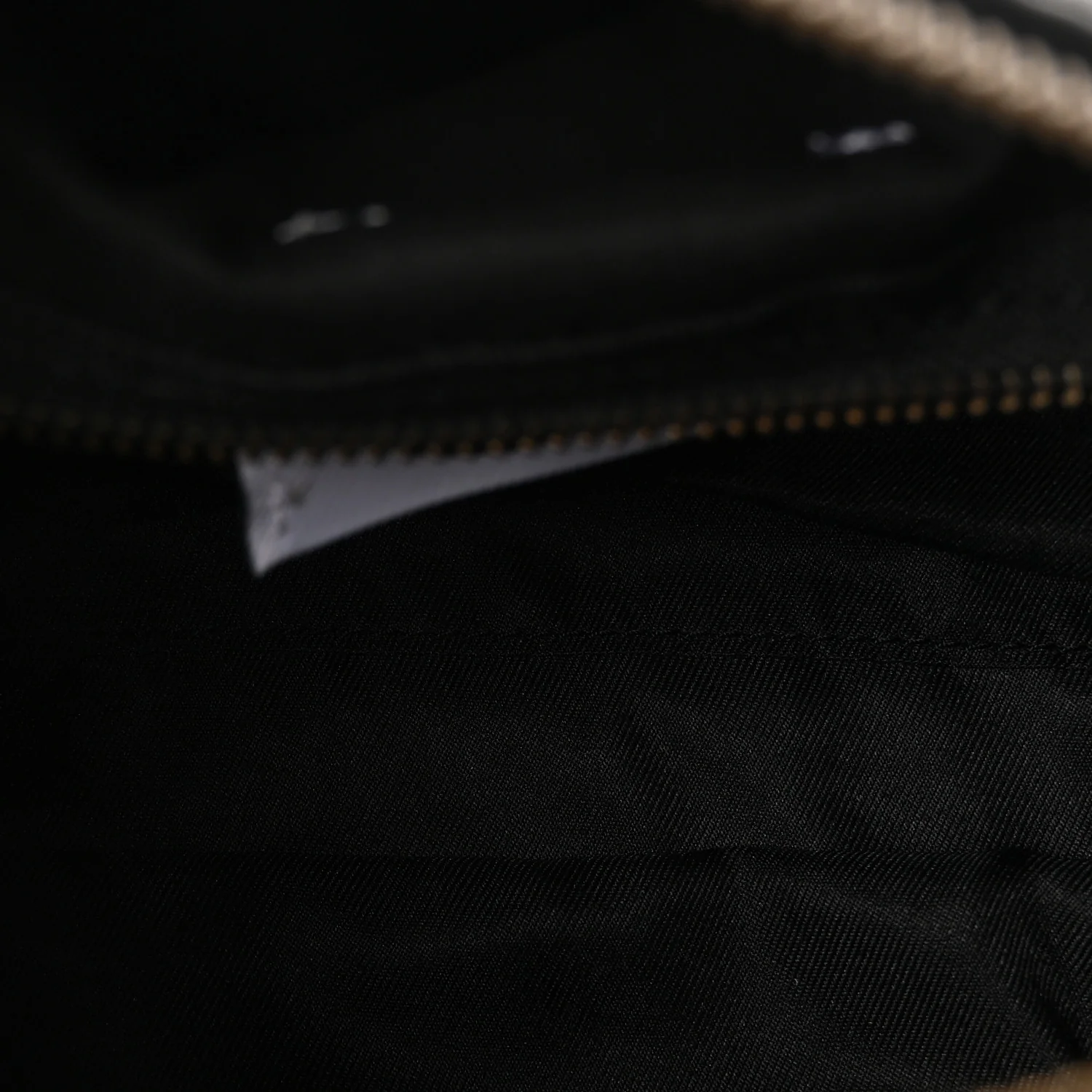 Vegan Leather Medium Duffle Black - Image 5