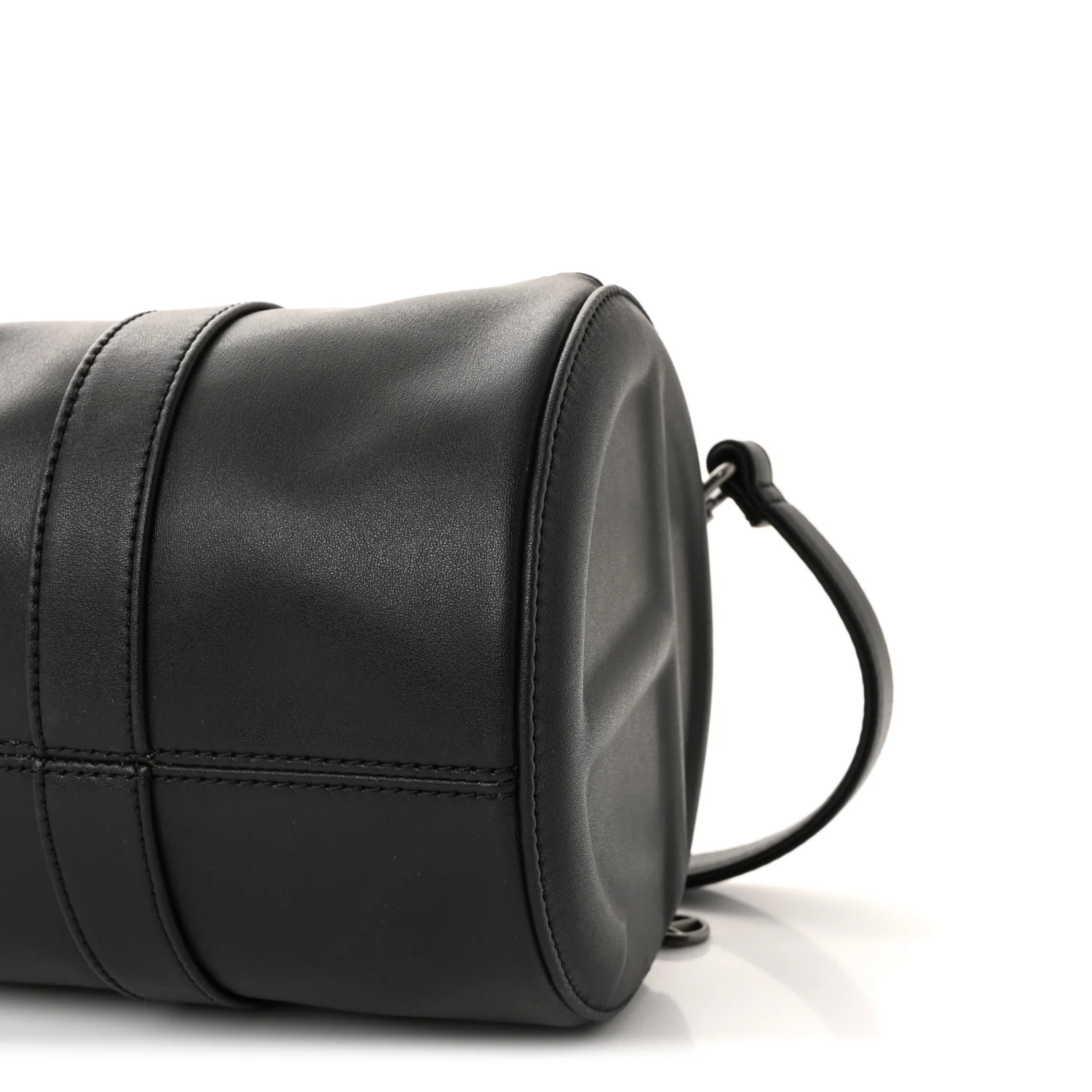 Vegan Leather Medium Duffle Black - Image 9