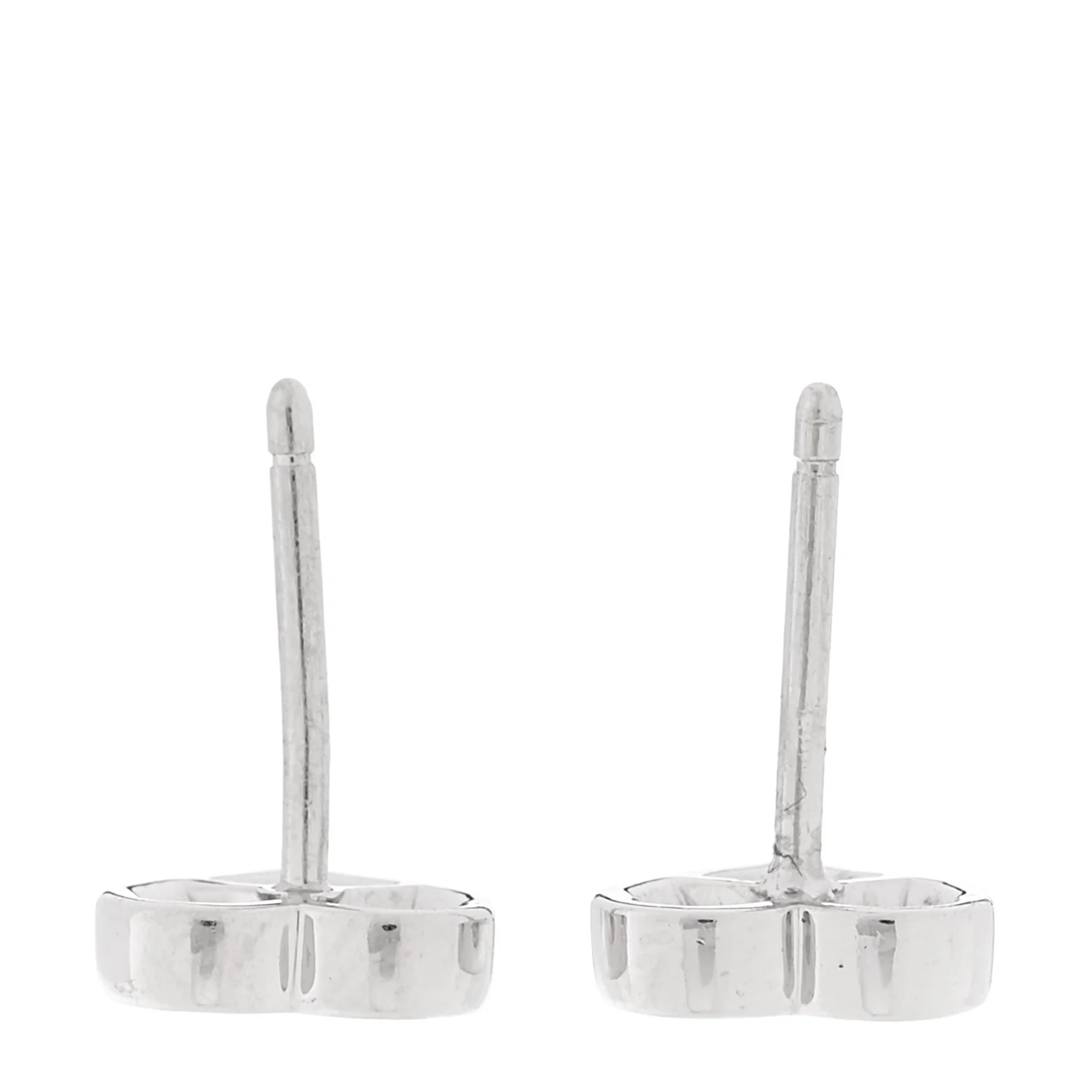 Platinum Diamond Heart Stud Earrings - Image 3